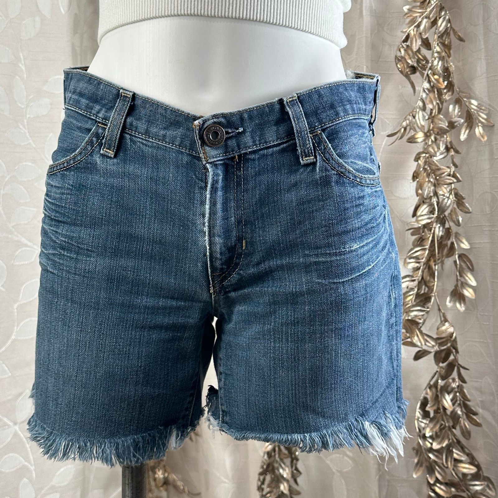 Gap GAP long & lean women's denim shorts 8L mid rise frayed hem Size 30" / US 8 / IT 44 - 1 Thumbnail