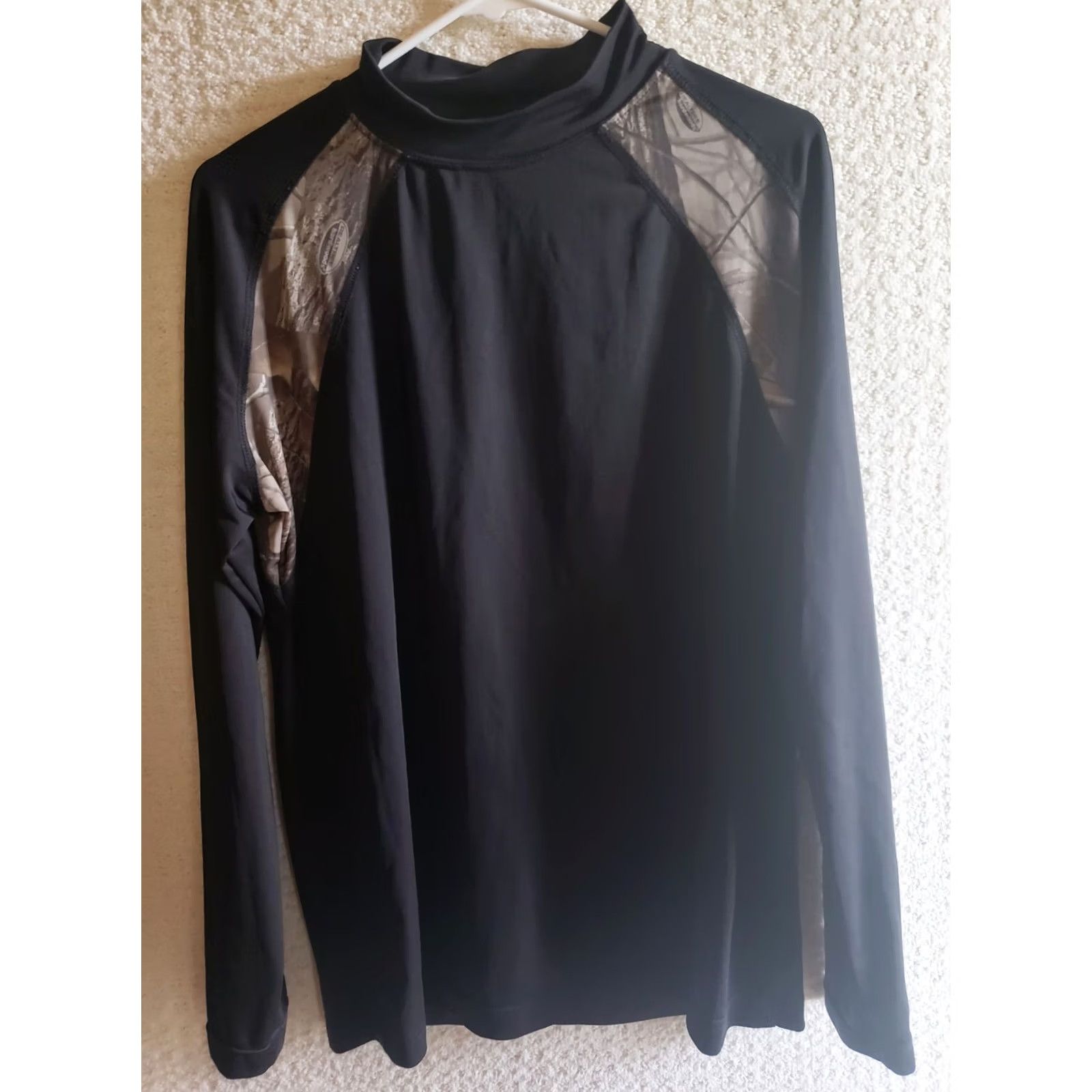 Realtree Outfitters Edge T-Shirt Men L Black Camo Crew Neck Long Sleeve Realtree Hardwoods Trim Size US L / EU 52-54 / 3 - 2 Thumbnail