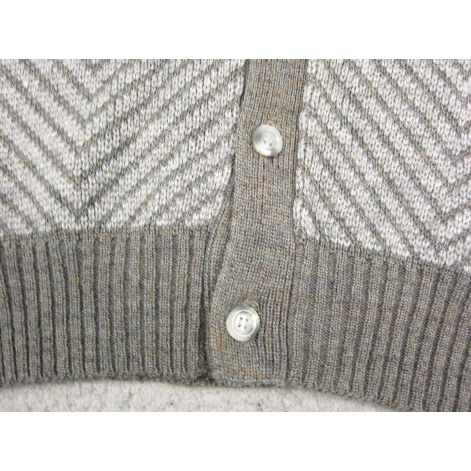 Vintage VINTAGE Heming Way Point Cardigan Mens M Gray Zig Zag 80s Wool Sweater Shirt Knit Jumper Style Cardigan Mens Regular Winter Fall Spring Mens Size US M / EU 48-50 / 2 - 5 Thumbnail