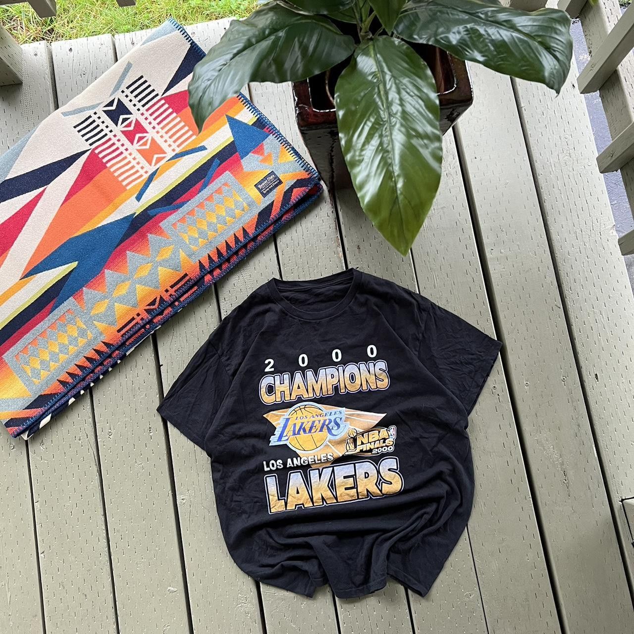 NBA × Vintage Vintage Lakers Shirt Size US L / EU 52-54 / 3 - 1 Thumbnail
