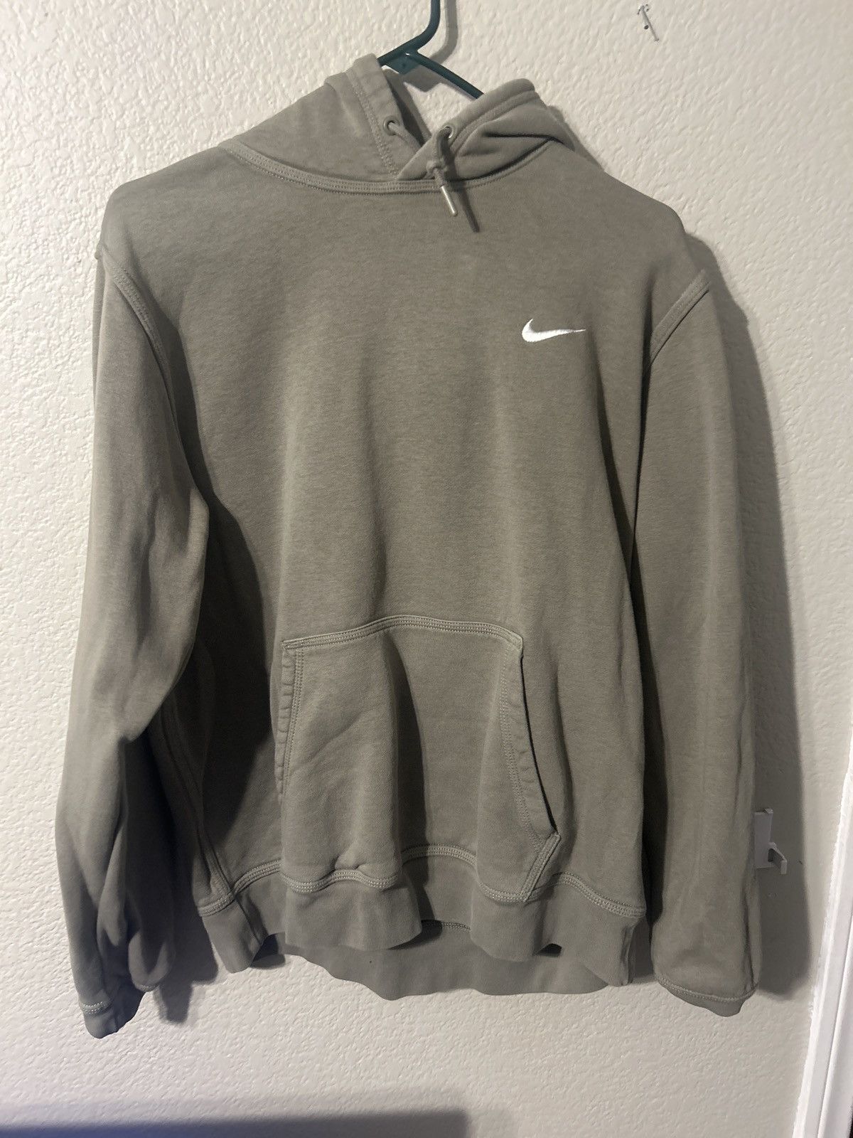 Nike Dark green Nike hoodie Size US L / EU 52-54 / 3 - 1 Preview