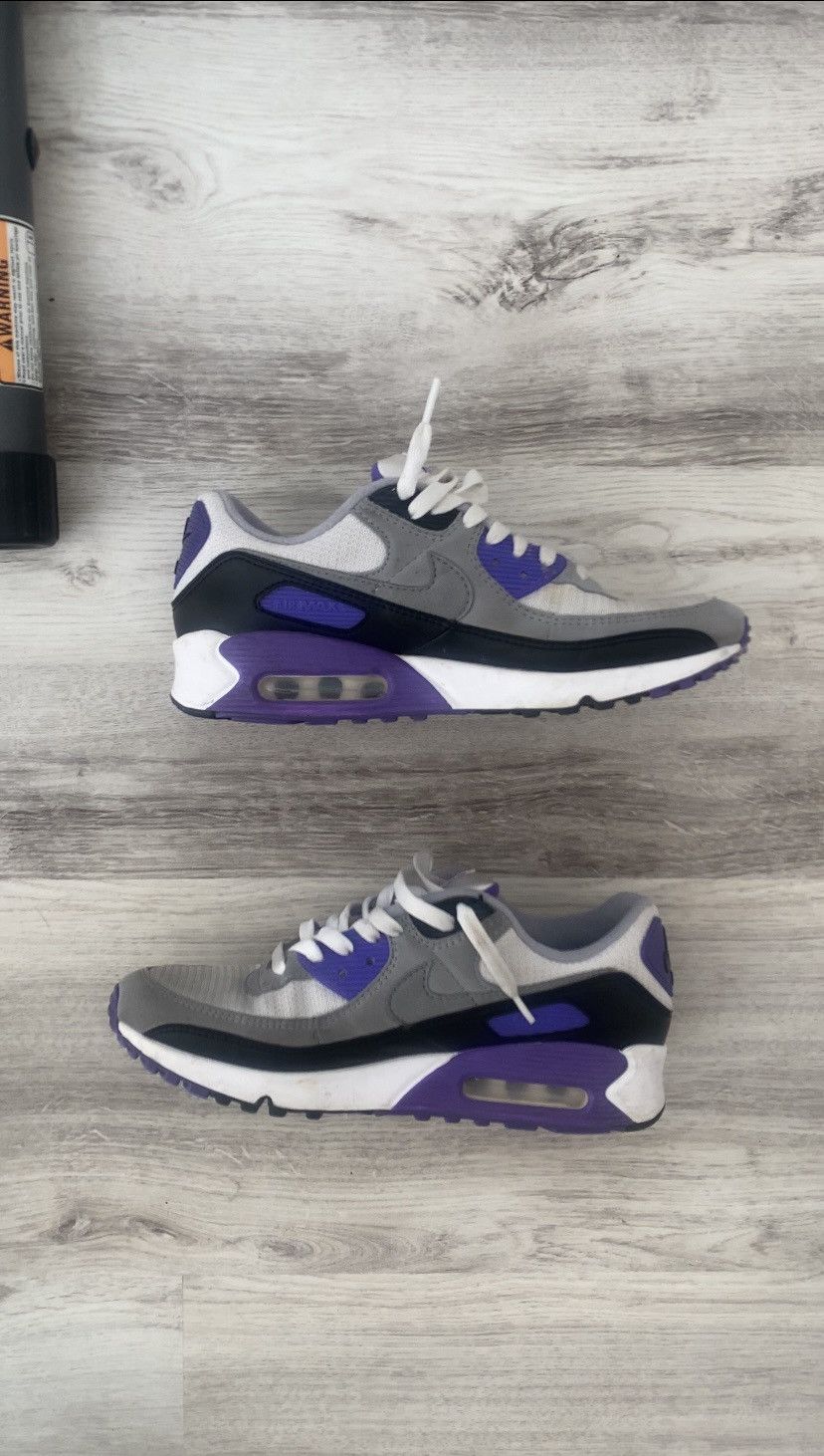 Nike Air Max 90 Size US 8.5 / EU 41-42 - 2 Thumbnail