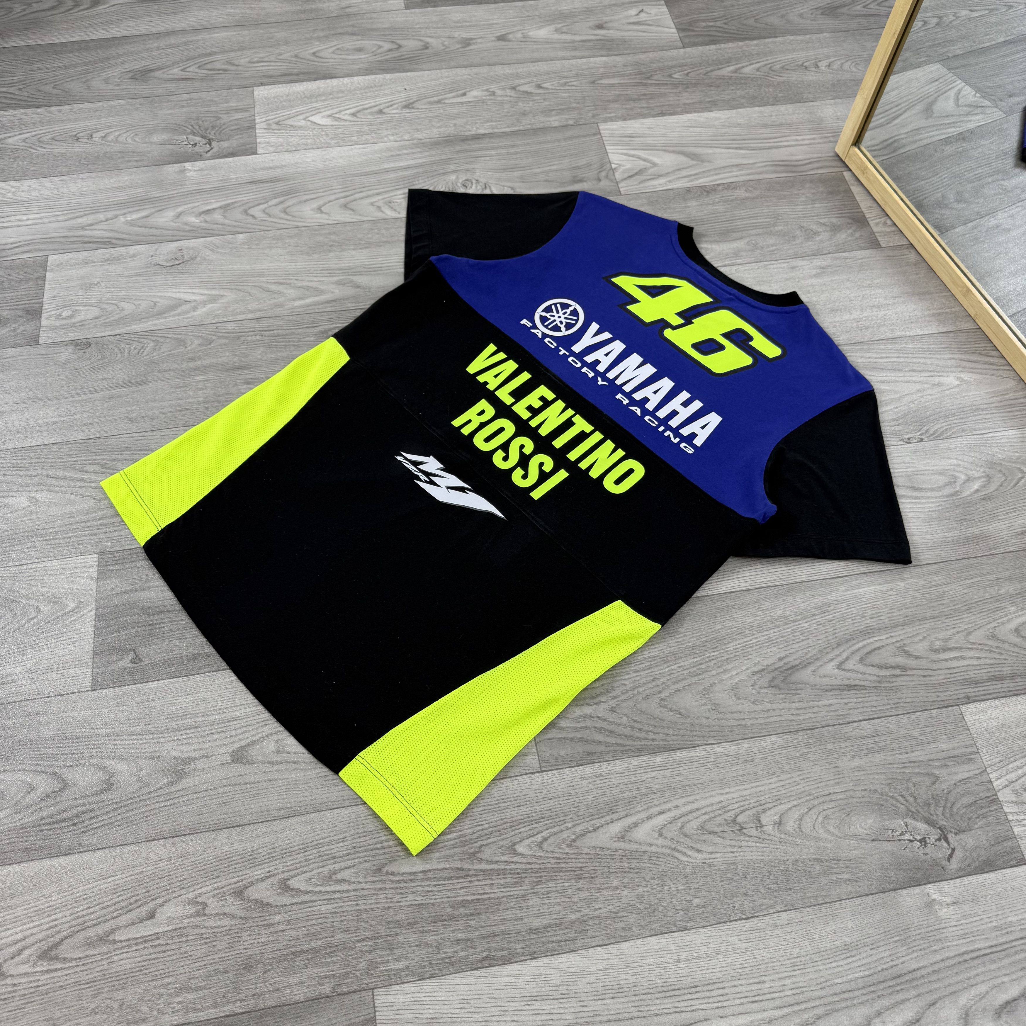 Yamaha Vintage Yamaha Valentino Rossi 46 Racing Graphic Tee Shirt Size US M / EU 48-50 / 2 - 4 Thumbnail