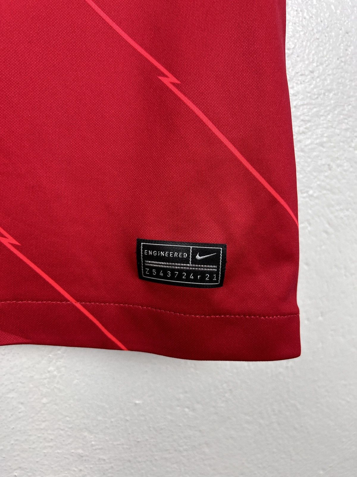Nike Nike x Liverpool FC 2021/22 Home Kit Soccer Jersey Size US S / EU 44-46 / 1 - 5 Thumbnail