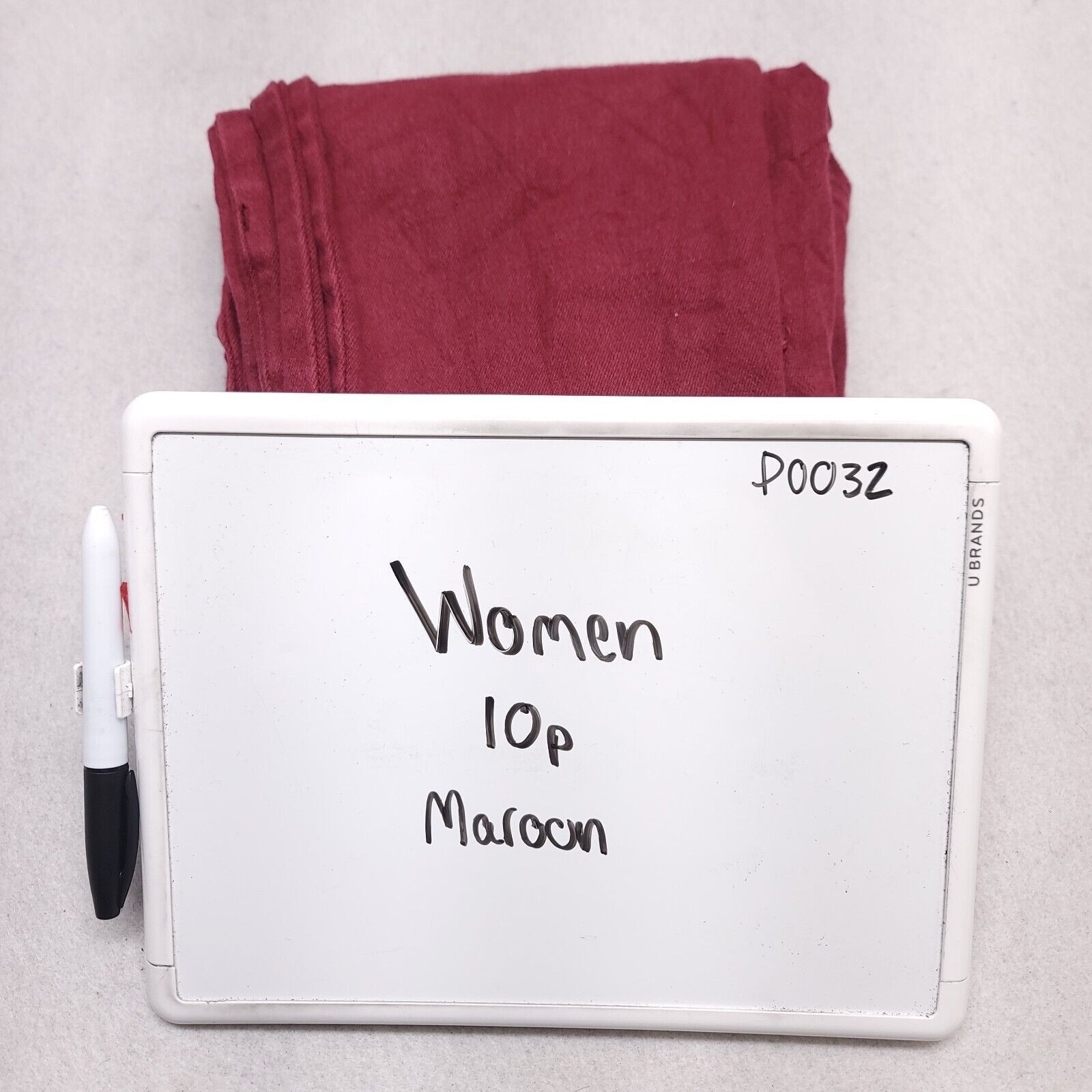 Gloria Vanderbilt Gloria Vanderbilt Button Denim Jeans Womens Size 10P Maroon Size 26" / US 2 / IT 38 - 10 Thumbnail