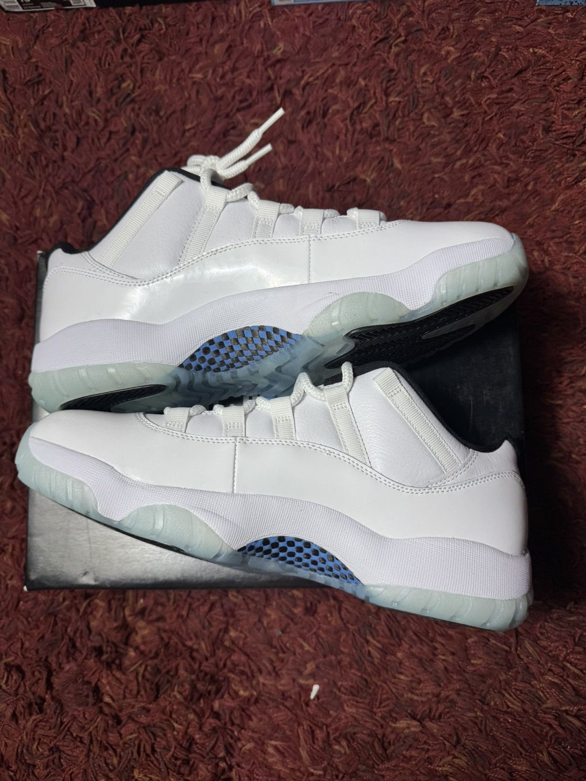 Jordan Brand Air Jordan 11 Low Size US 10.5 / EU 43-44 - 2 Thumbnail