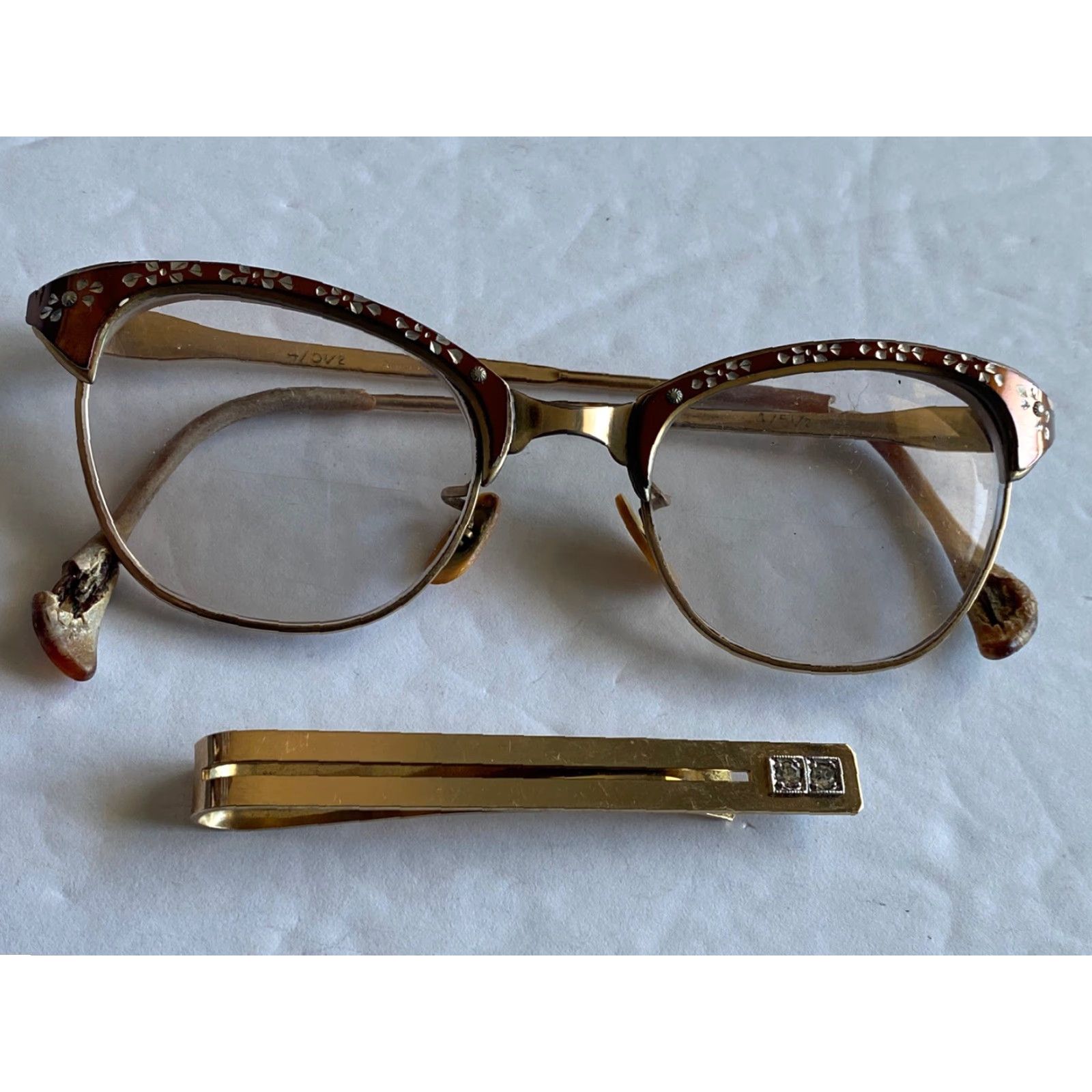 Vintage VINTAGE 12 Kt GF Gold Filled Bishop Glasses Kreisler Quality Clip Metal Frame Gold Mens Women? Size ONE SIZE - 3 Thumbnail