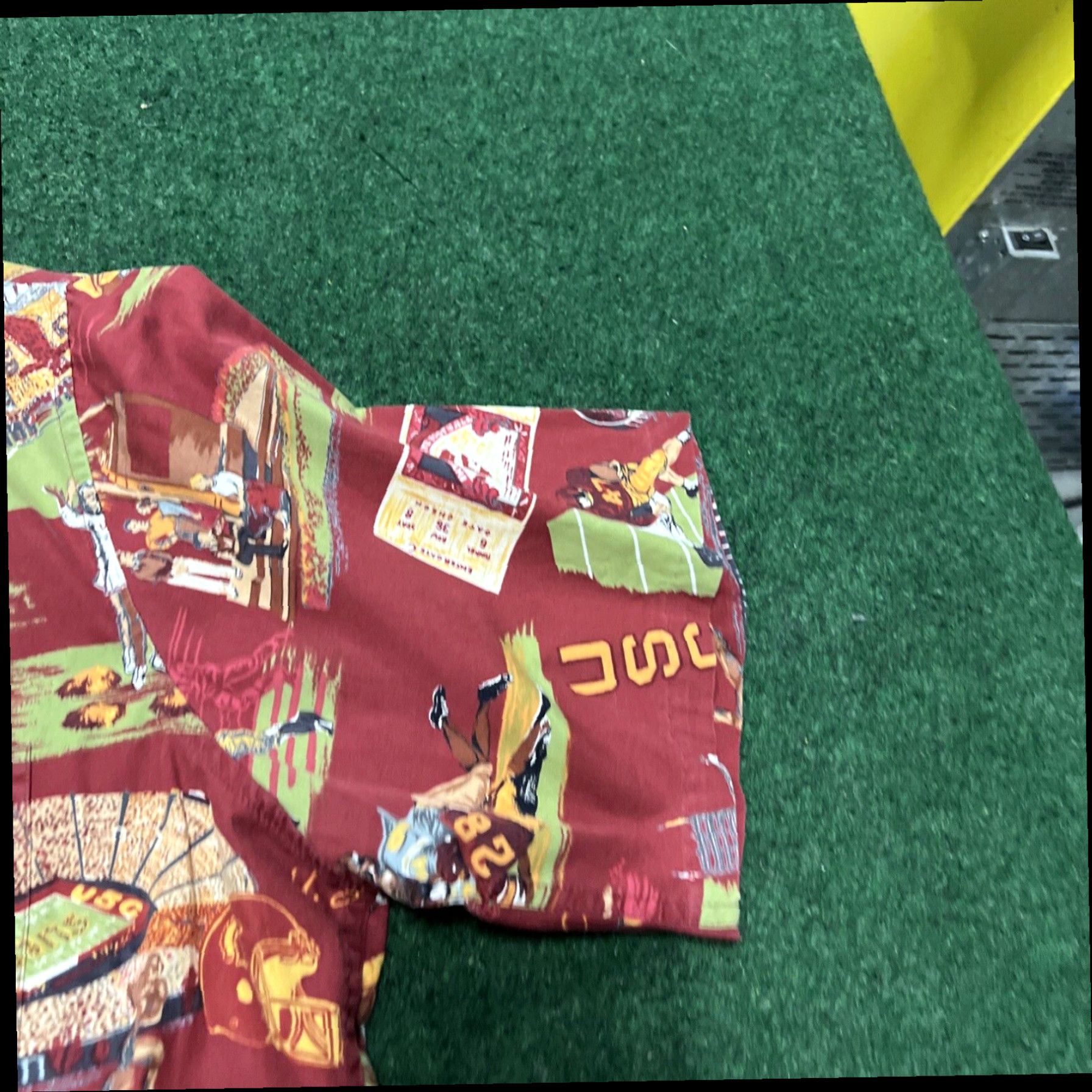 Reyn Spooner Reyn Spooner Men's XL Hawaiian Shirt USC Football National Champions Collage Size US XL / EU 56 / 4 - 4 Thumbnail
