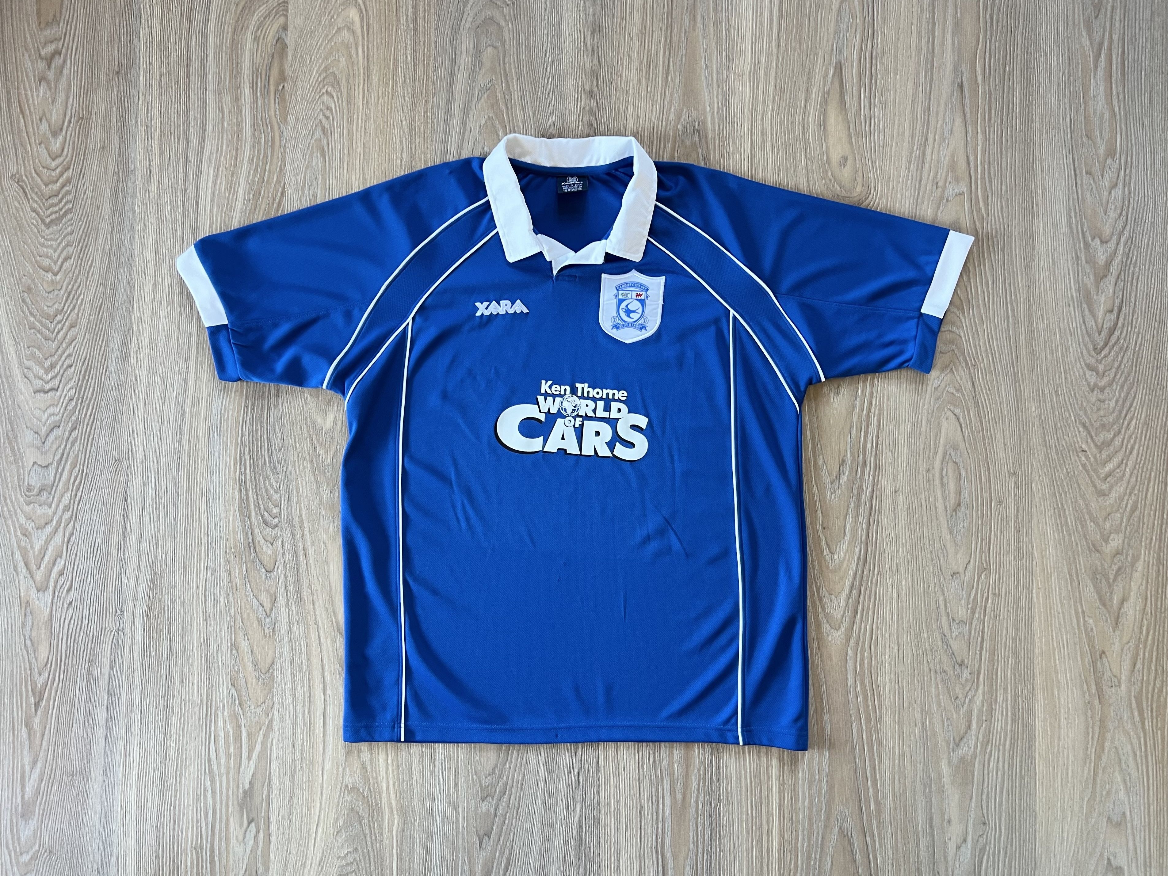 Vintage Vintage Xara Cardiff Home Football Shirt 2000-2001 Size US L / EU 52-54 / 3 - 1 Thumbnail