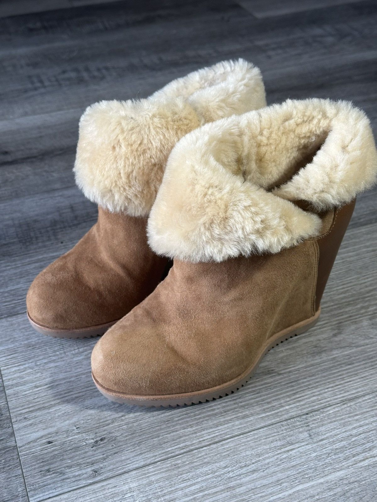 Ugg UGG Classic Mondri Cuff Wedge Boots Size US 6.5 / IT 36.5 - 3 Thumbnail