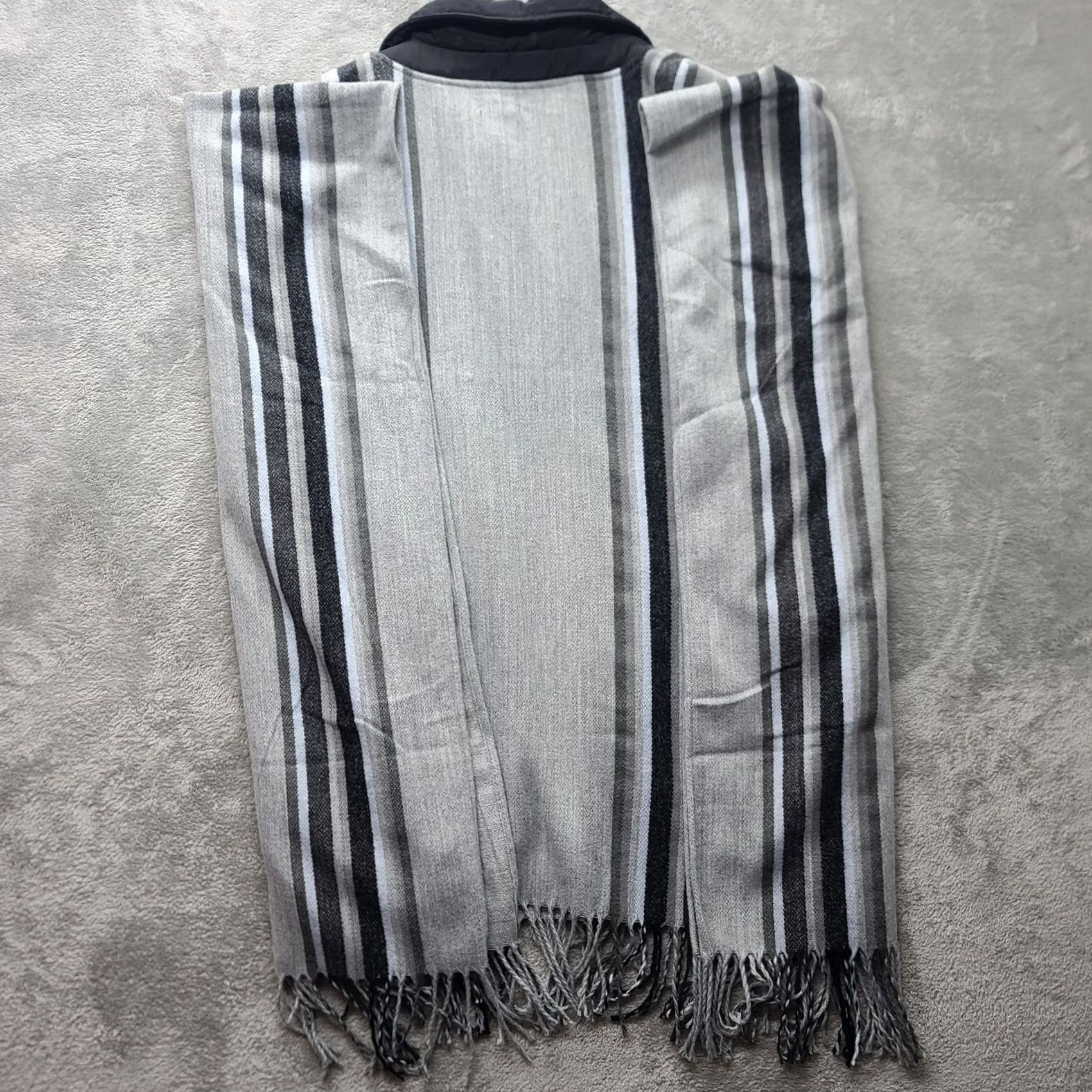 Steve Madden VINTAGE? (No) Steve Madden Cape Womens Poncho Shaw Sweater 1/4 Zip Designer Cottage Core Size ONE SIZE - 7 Thumbnail