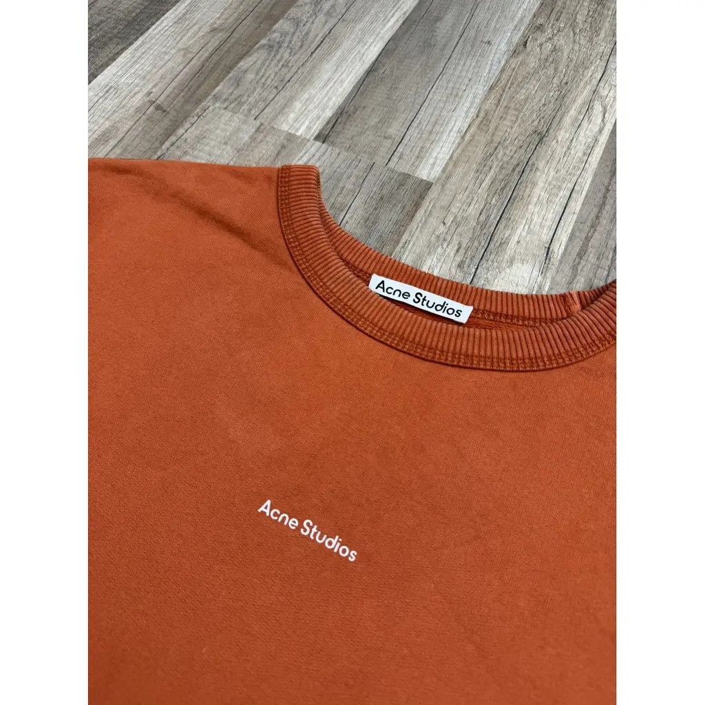 Acne Studios Acne Studios Crewneck center logo Size: M Size US M / EU 48-50 / 2 - 3 Thumbnail
