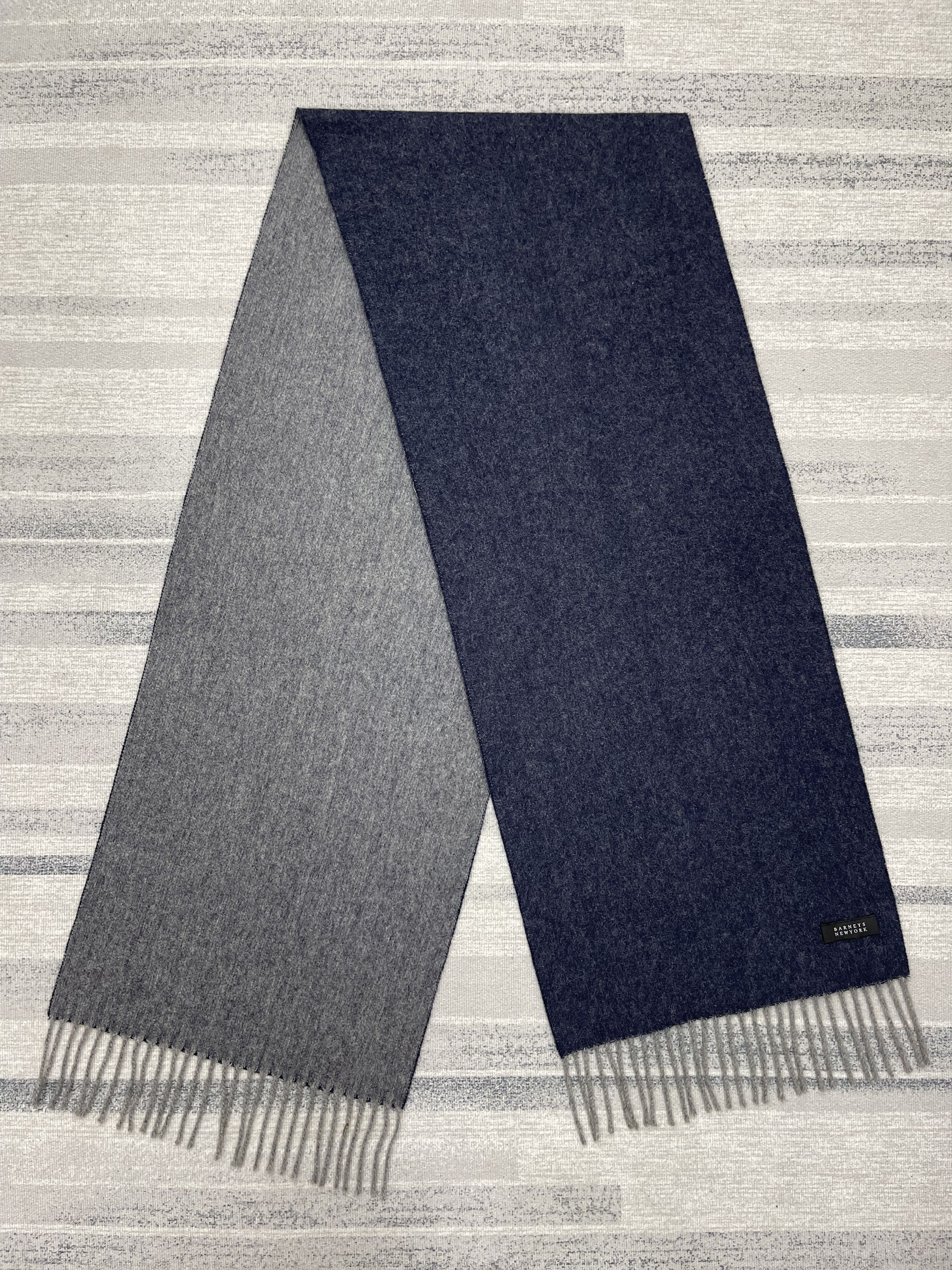 Barneys New York Barneys NewYork Cashmere Scarf / Muffler - 6241 Size ONE SIZE - 3 Thumbnail