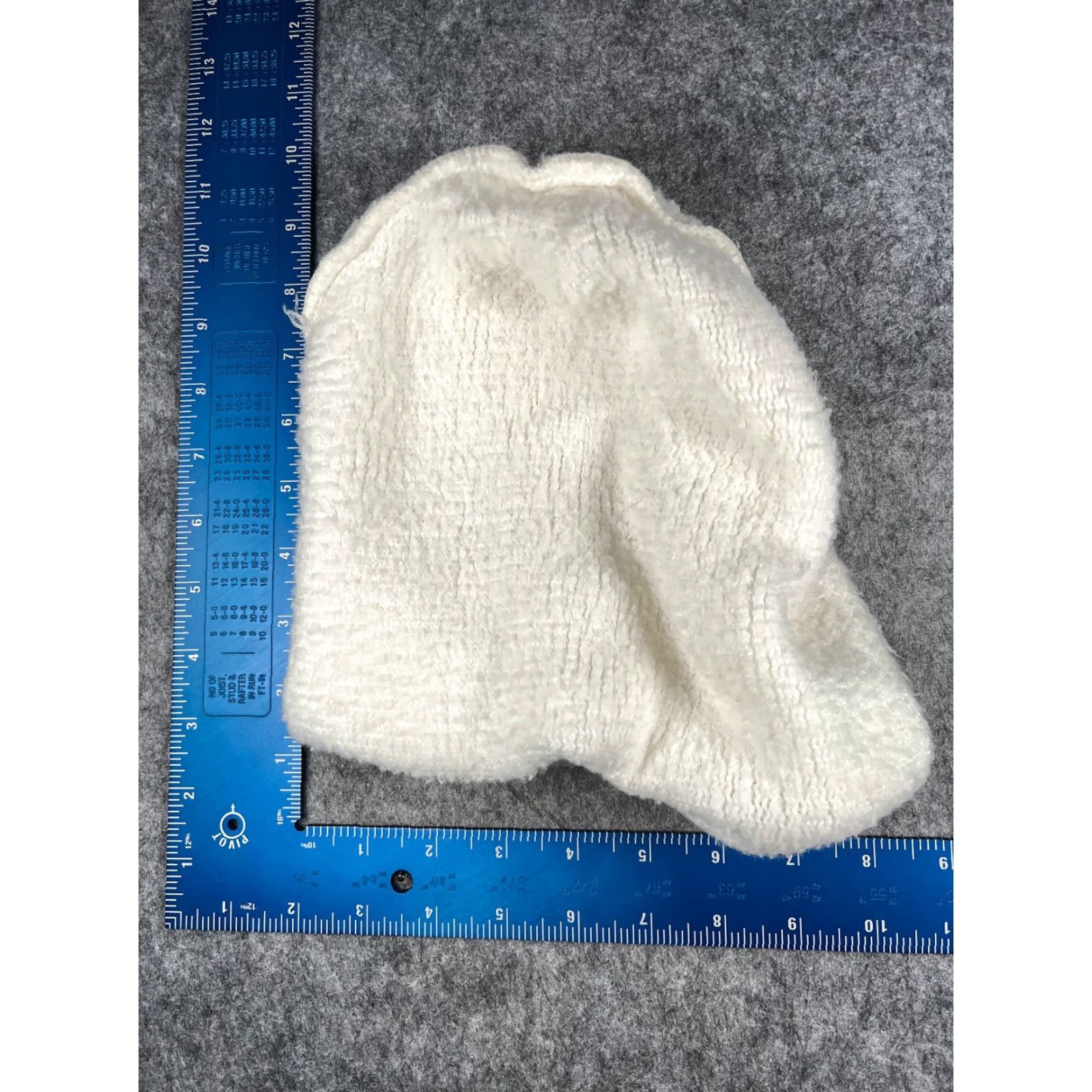 Vintage Beanie Beanie Women White Knit Polyester Blend Fuzzy Snow Ski Size ONE SIZE - 4 Thumbnail
