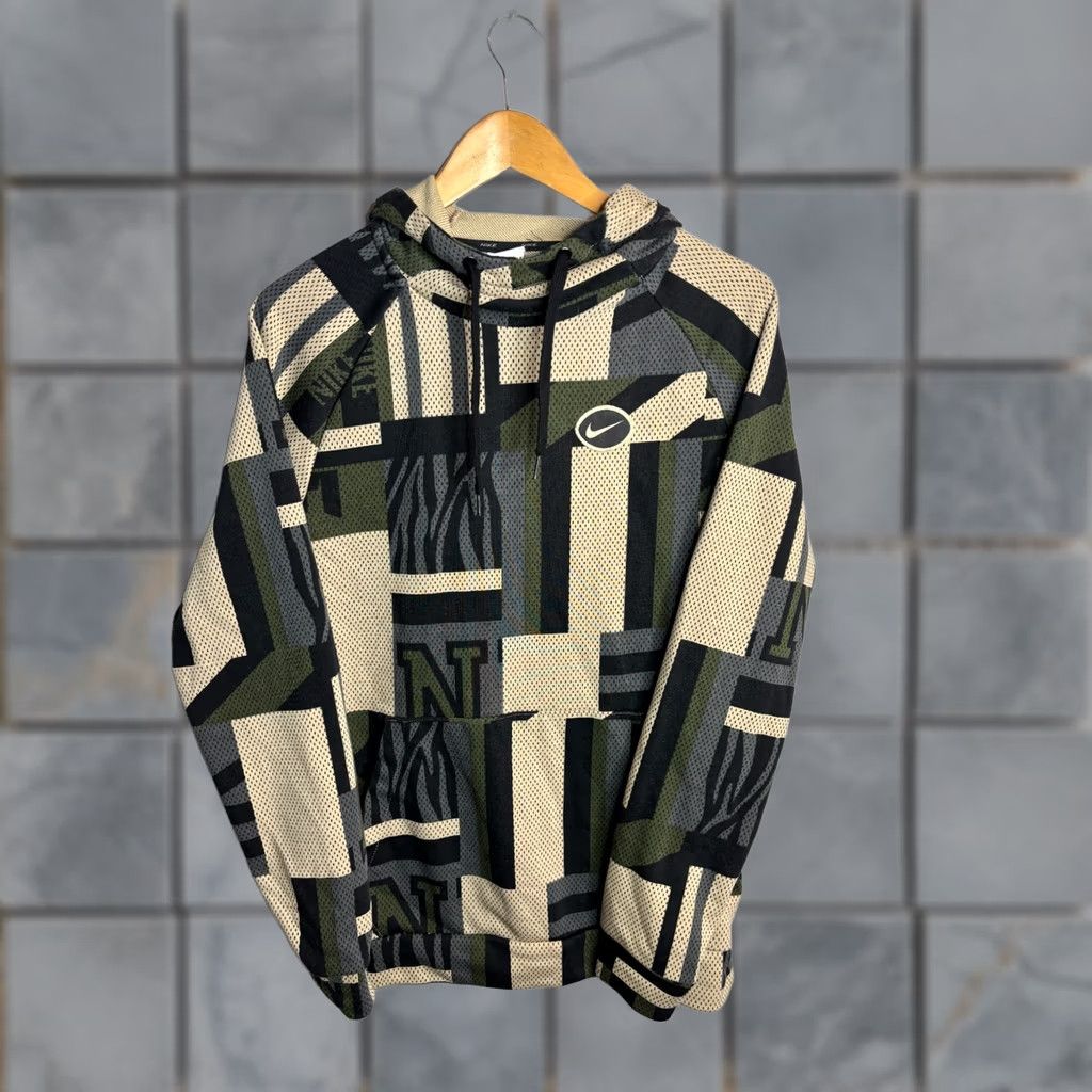 Nike Nike Dri-FIT Cargo DQ4492-325 Mens Pullover Hoodie S Camouflage Multicolor City Sports Hooded Pockets Moisture Wicking Football Size US S / EU 44-46 / 1 - 1 Thumbnail