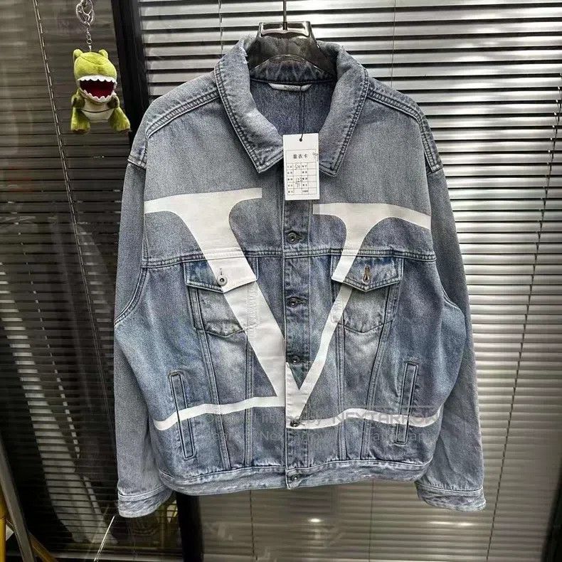 Valentino Valentino Destroy the logo denim jacket and jacket Size US M / EU 48-50 / 2 - 1 Thumbnail