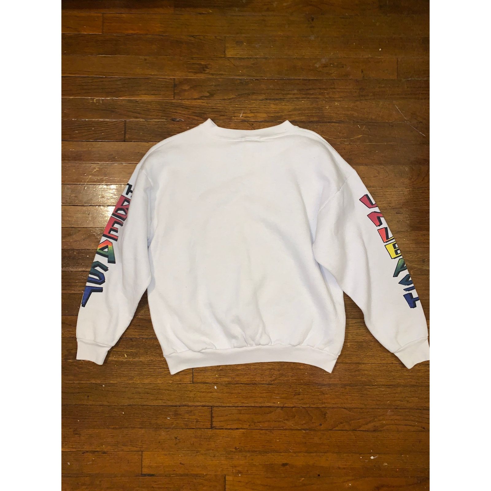 Vintage Vintage Looney Tunes Taz Sweater White L/M Size US L / EU 52-54 / 3 - 3 Thumbnail