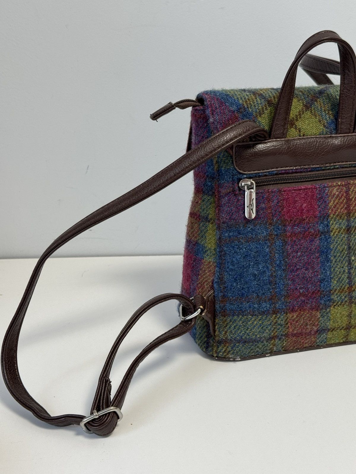 Harris Tweed AUTHENTIC HARRIS TWEED MINI BACKPACK TUMMEL GLEN APPIN Col Size ONE SIZE - 13 Thumbnail