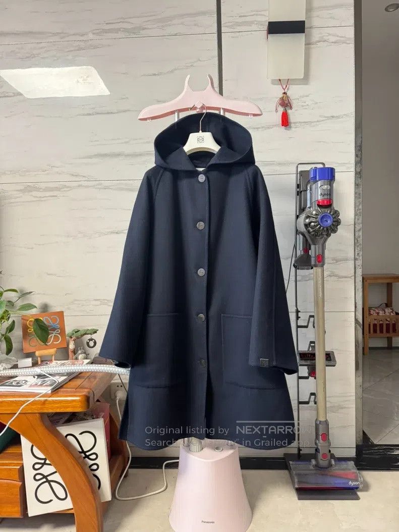 Loewe Loewe Navy Hooded Coat Size XS / US 0-2 / IT 36-38 - 1 Thumbnail