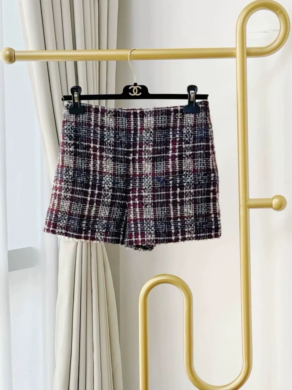 Chanel Chanel Red Base Tweed Striped Shorts Size US 34 / EU 50 - 1 Thumbnail