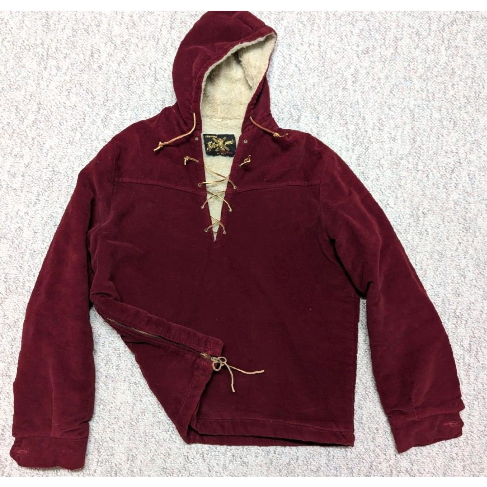 Velvet VINTAGE velvet smock jacket Shirt M Burgundy Mens 42 in Velour Hooded Tie Zip front 1950s 60s Westerm boho hippie Size US M / EU 48-50 / 2 - 3 Thumbnail