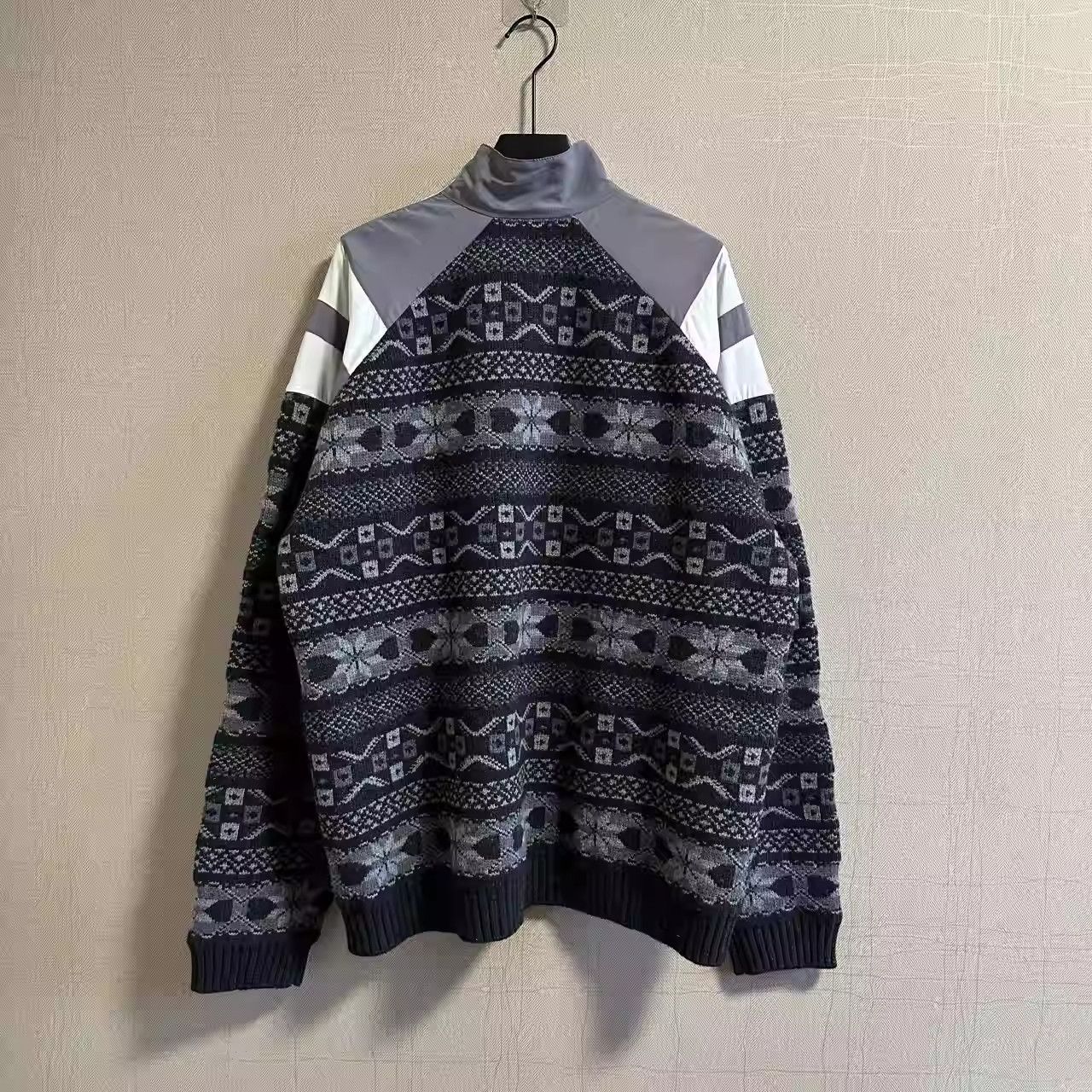 Balenciaga Balenciaga Sporty B Embroidered Logo Nylon Sweater Size US XS / EU 42 / 0 - 2 Thumbnail