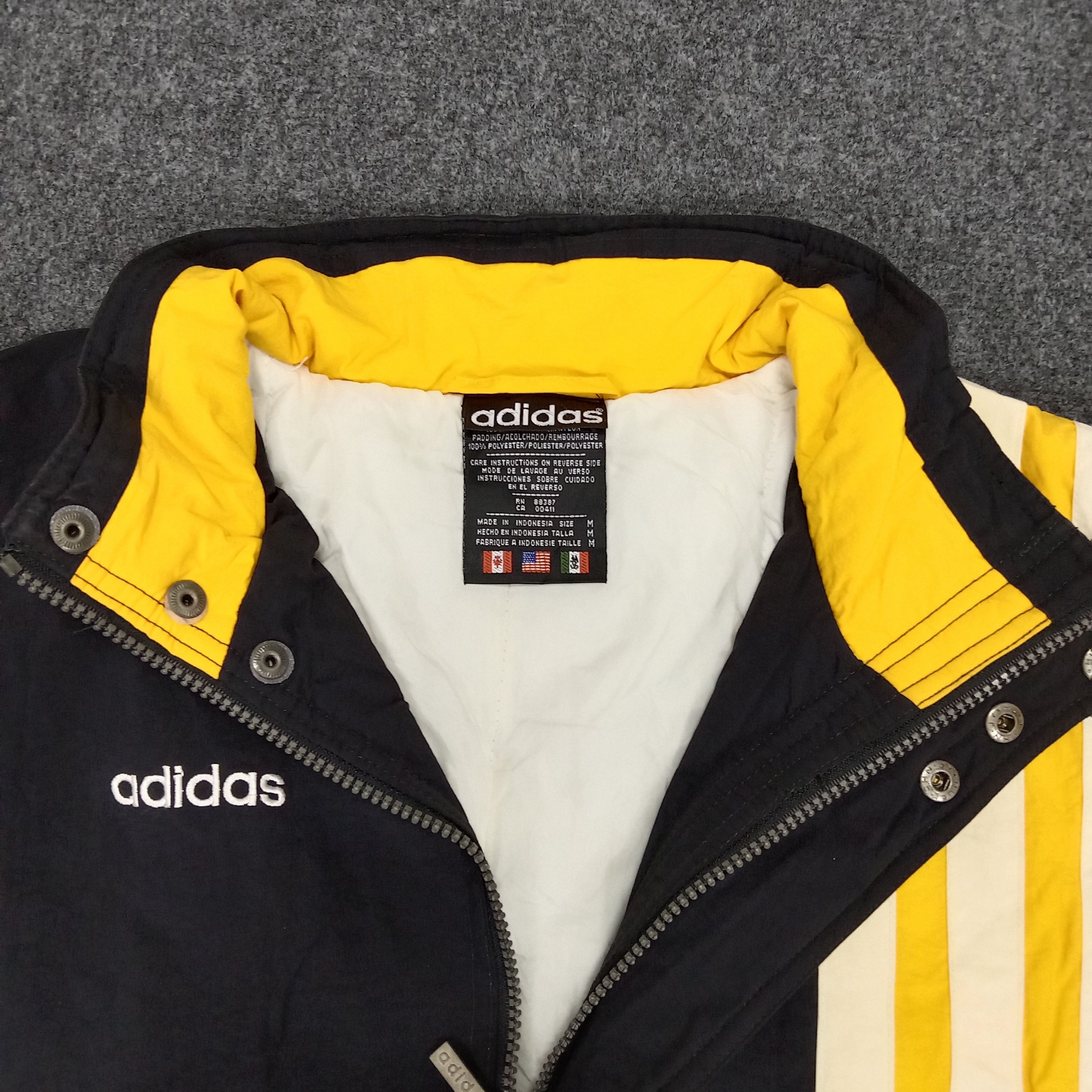 Adidas Adidas Sportwear Rare Design Windbreaker Jacket Size US L / EU 52-54 / 3 - 5 Thumbnail