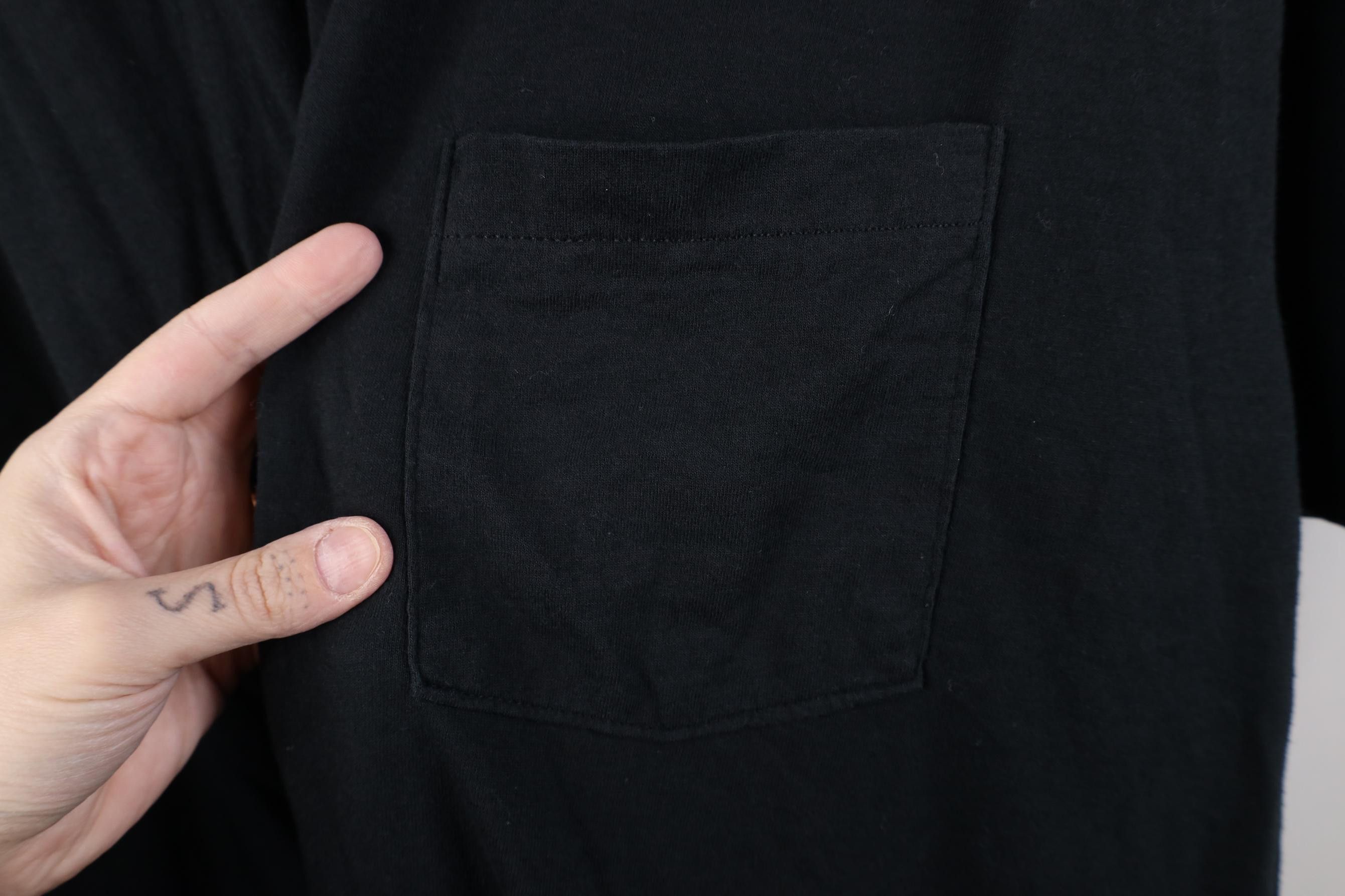Vintage Vintage 90s Streetwear Pocket Short Sleeve T-Shirt Black Size US XXL / EU 58 / 5 - 4 Thumbnail