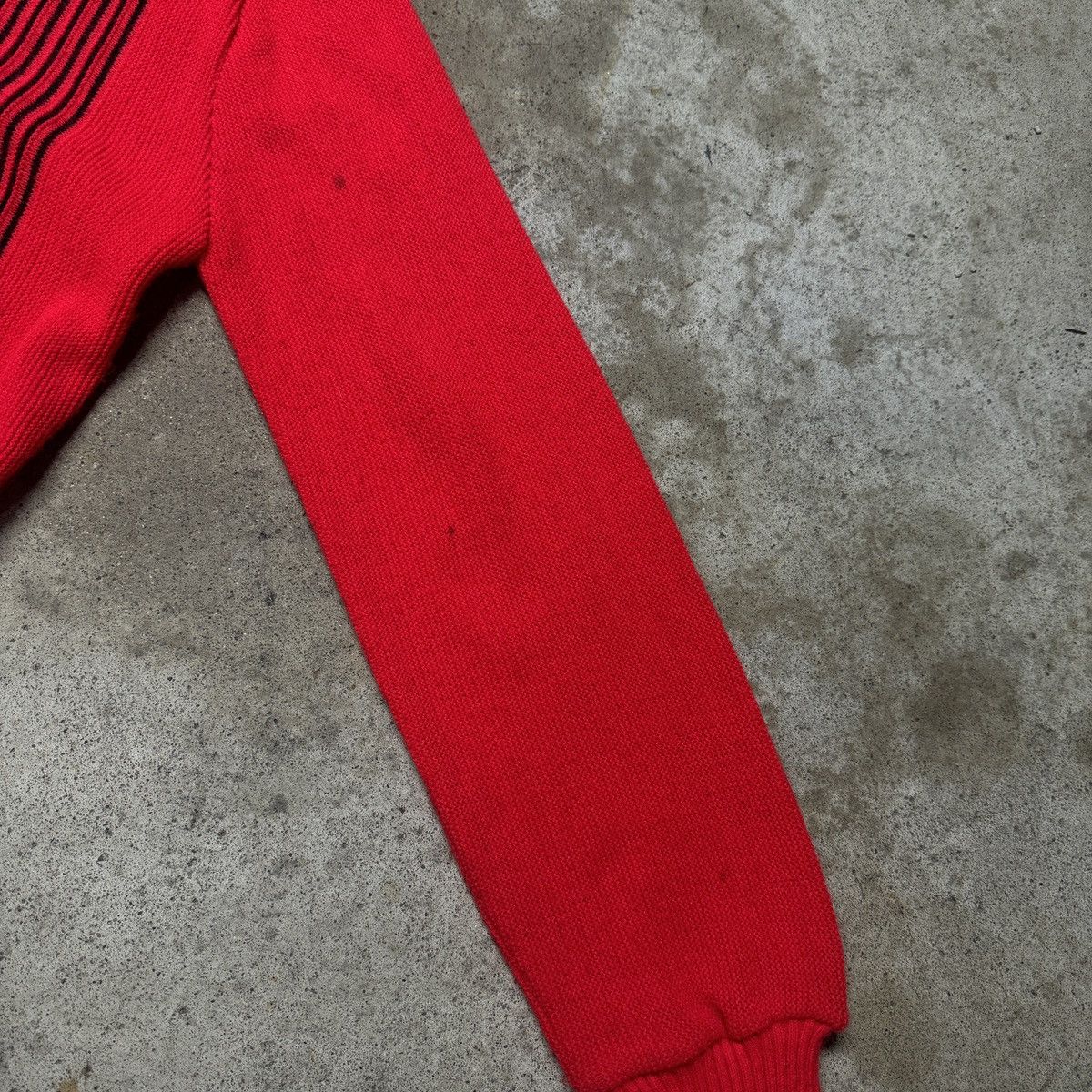 Vintage Vintage 60s Striped Red Black Acrylic Cardigan Mod Sweater Size US M / EU 48-50 / 2 - 10 Thumbnail