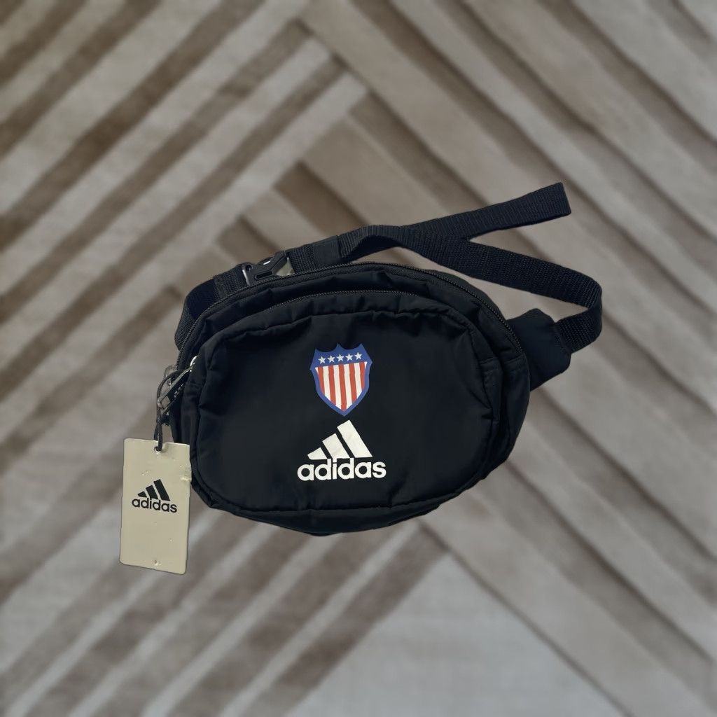 Adidas NWT Adidas Waist Pack Black USA Fanny Bag Women Belt Bag & Fanny Pack USA Theme Polyester Bag Women US Size ONE SIZE - 1 Thumbnail
