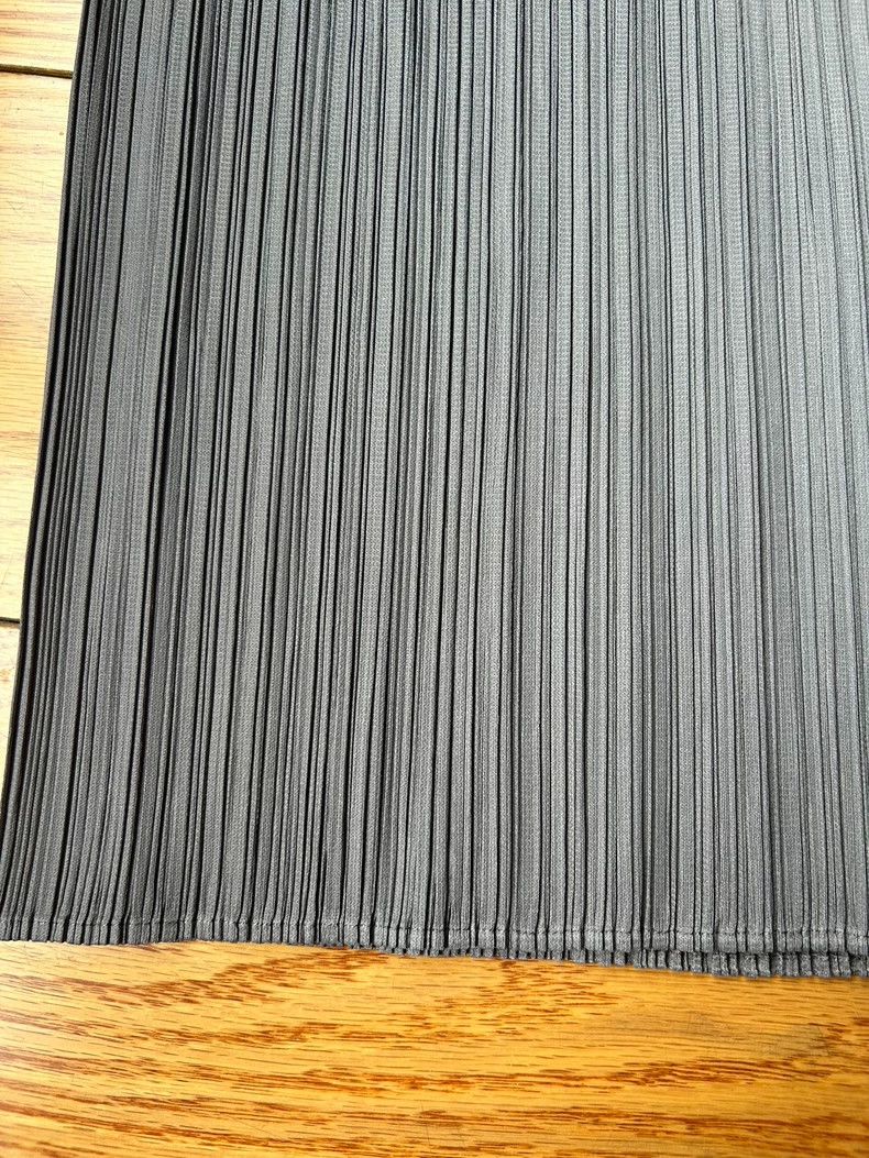 Issey Miyake issey miyake size:1 Dark grey half skirt 2505-Nextarrow Size 42" / US 20 - 3 Thumbnail