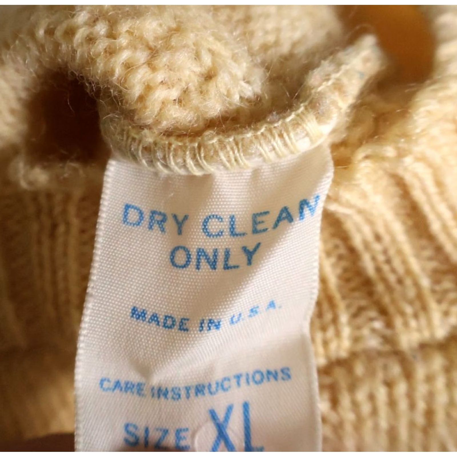 Vintage VINTAGE Unbranded Sweater Mens Large Yellow Virgin Wool Cable Knit Lightweight Crew Neck Pullover 80s Size US L / EU 52-54 / 3 - 4 Thumbnail