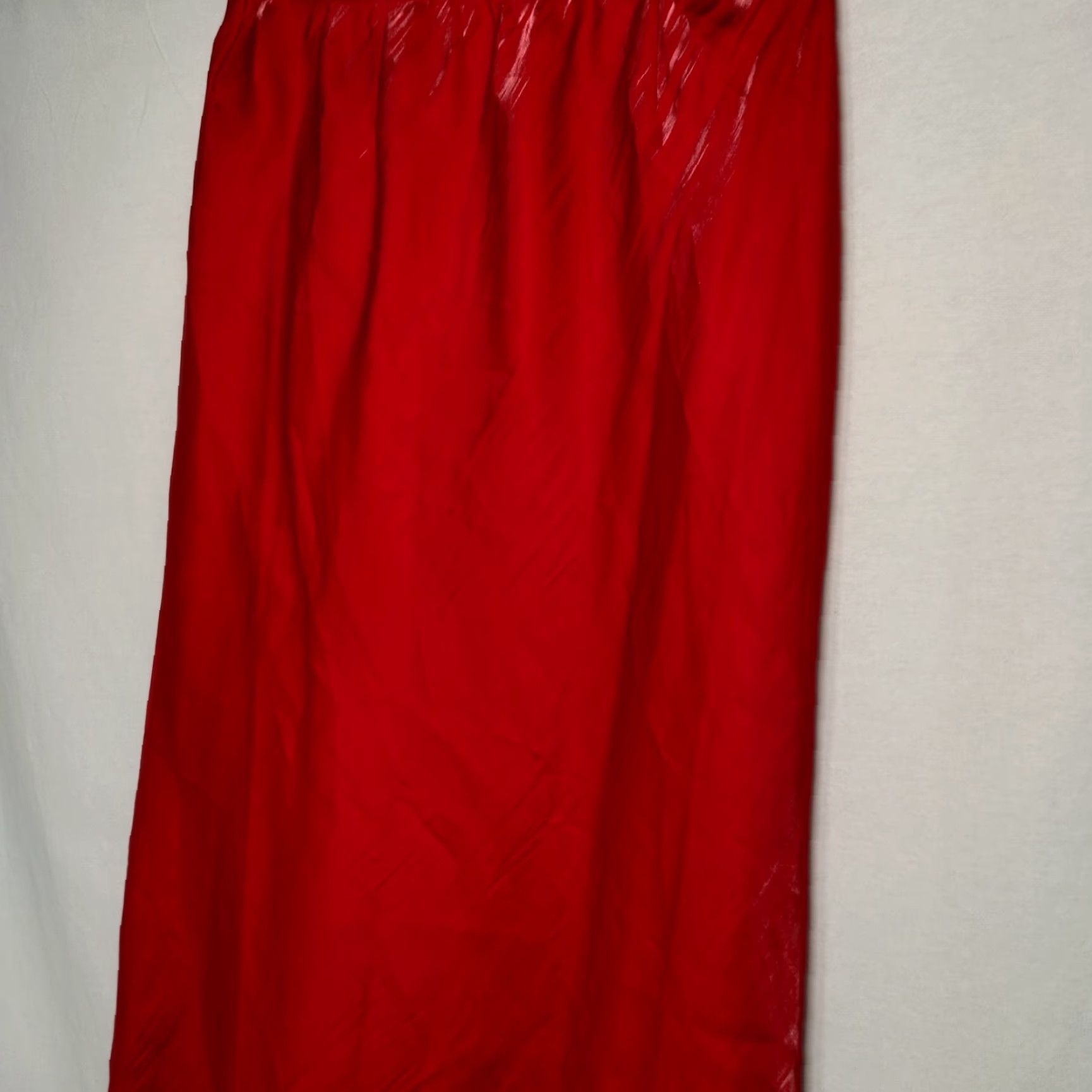 Vintage VINTAGE Venezia Skirt Long A-Line 18/20 Red Shimmer Slip Sweetheart Powered by Venezia Womens 50" hips 39" waist-to-hem Size 40" / US 18 - 7 Thumbnail