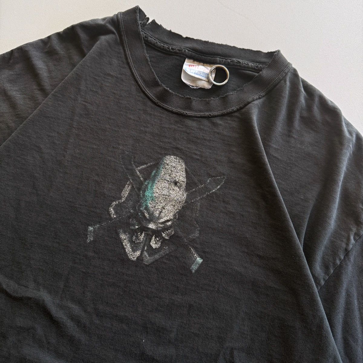 Vintage 2004 Vintage Halo 2 Legendary Logo Distressed Fader Tee Size US XL / EU 56 / 4 - 8 Thumbnail