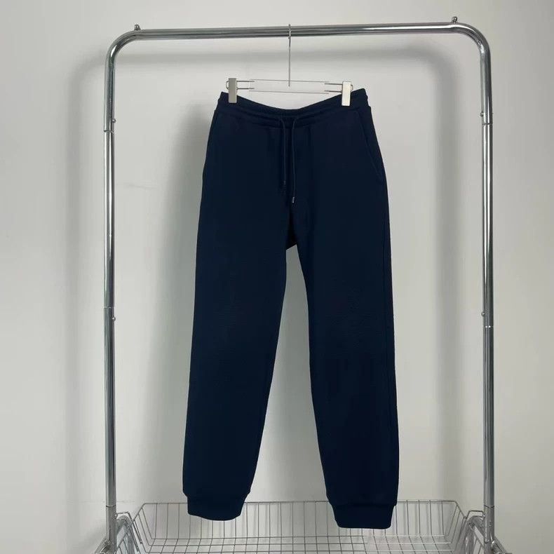 Louis Vuitton louis vuitton navy blue jogger pants-dmc Size US 32 / EU 48 - 1 Thumbnail