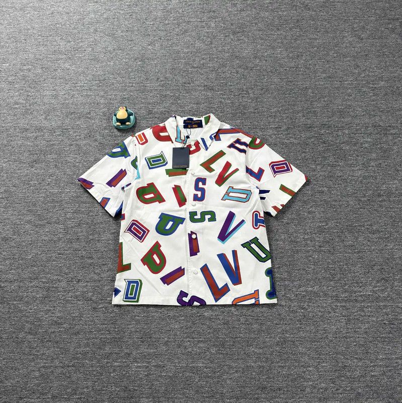 Louis Vuitton Louis Vuitton Colorful Short Sleeve Shirt 0089 Size US S / EU 44-46 / 1 - 1 Thumbnail
