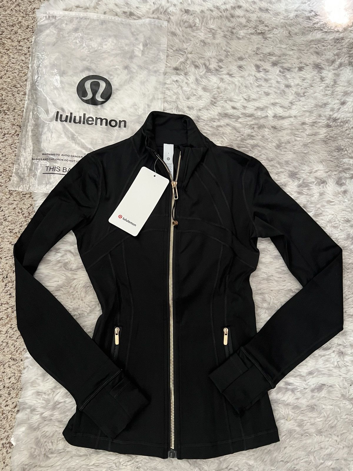 Lululemon Black Define Jacket Nulu Size XS / US 0-2 / IT 36-38 - 2 Thumbnail
