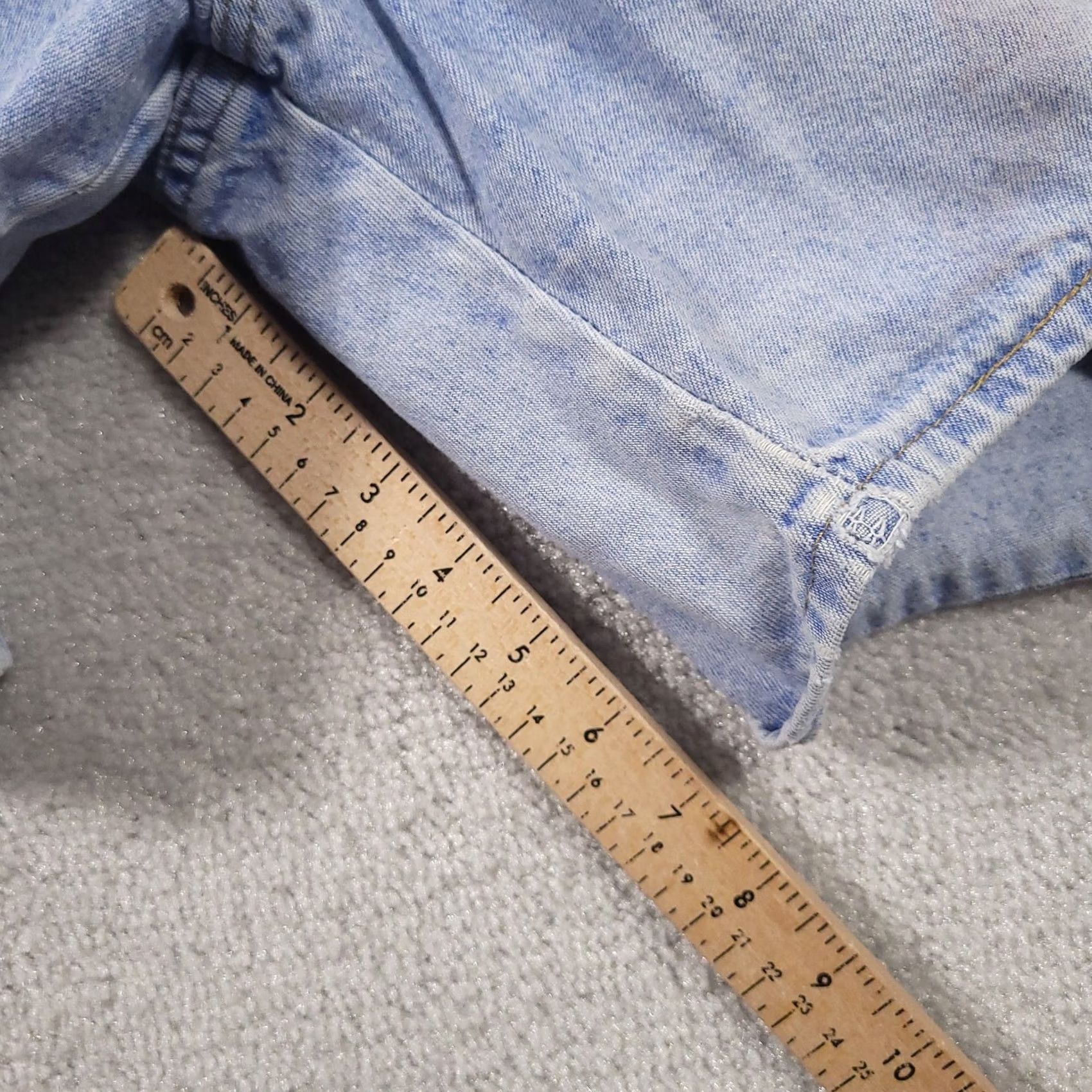 Lee VTG Lee Rider Jean Shorts Womens 20W Medium High Rise Light Blue Faded Stained Bermuda Shorts Jeans Size 42" / US 20 - 5 Thumbnail