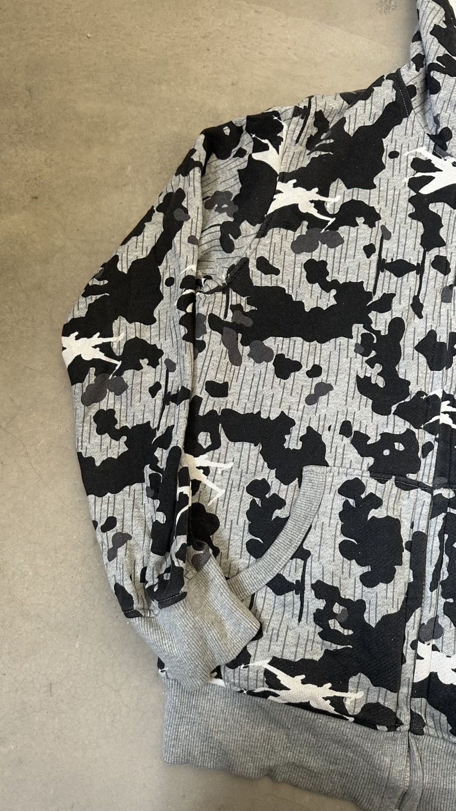 Uniqlo UNIQLO X STAR WARS FLEECE ARMY HOODIE Size US M / EU 48-50 / 2 - 5 Thumbnail