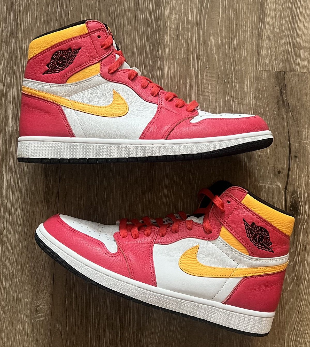 Jordan Brand Air Jordan 1 High Retro Red Light Fusion Size 11 Size US 11 / EU 44 - 1 Thumbnail