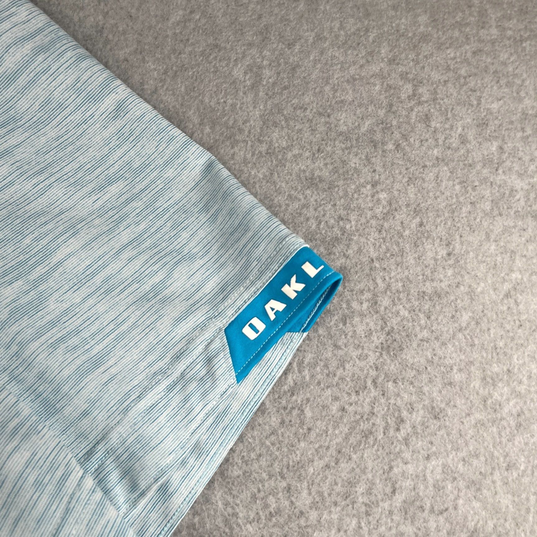 Oakley Oakley Performance Polo Shirt 2XL Blue Heather Solid Short Sleeve Collared Button Logo Lightweight Golf Men Polo Shirt Size US XXL / EU 58 / 5 - 2 Thumbnail