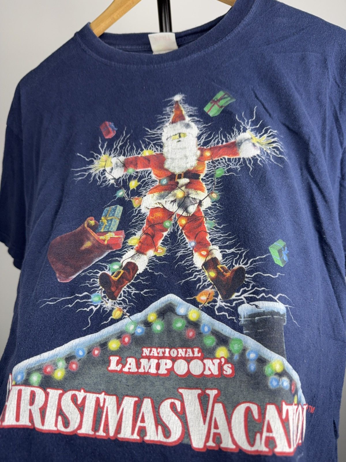 Warner Bros 2007 Christmas Vacation Santa Graphic Movie T-Shirt L Size US L / EU 52-54 / 3 - 5 Thumbnail