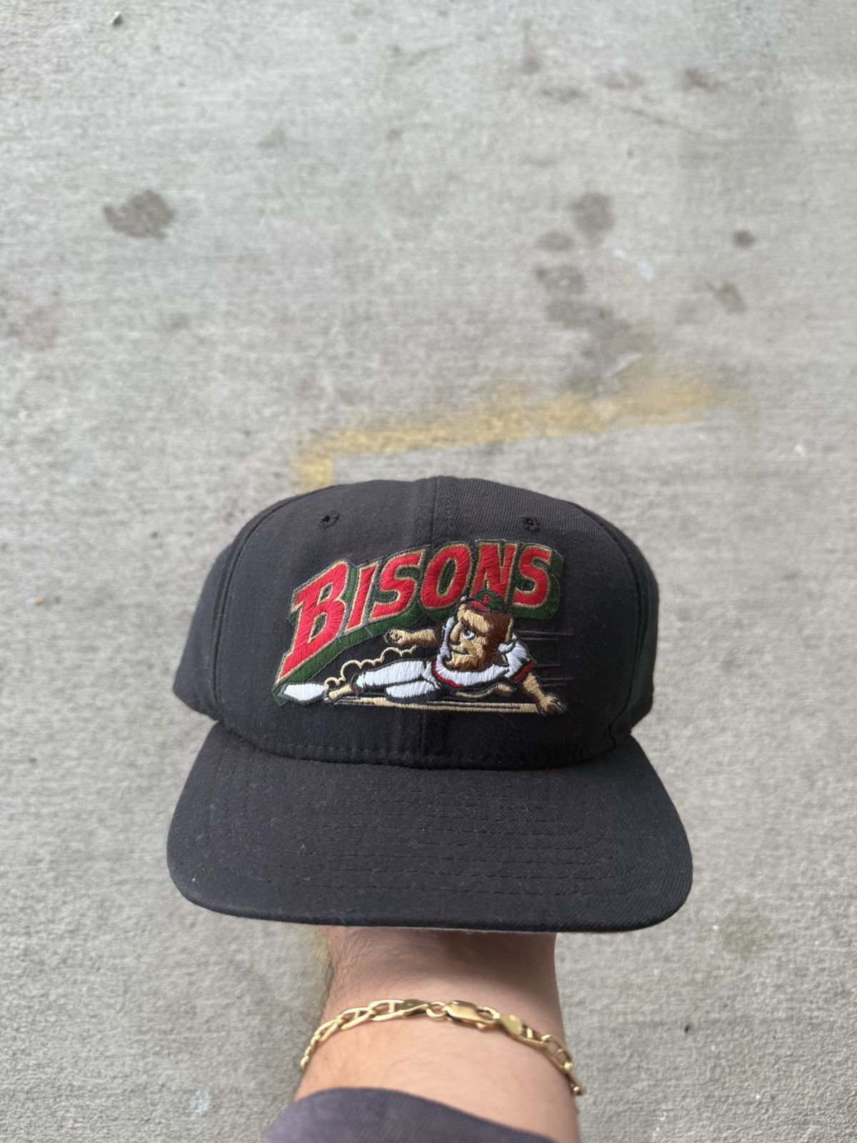 MLB × Supreme Vintage Buffalo Bisons Snapback 90s New Era Rare Size ONE SIZE - 1 Thumbnail