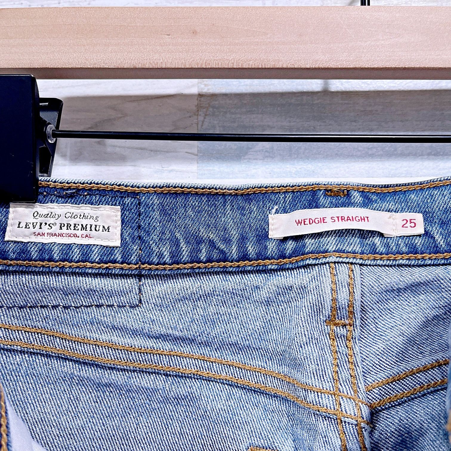 Levi's Levis Premium Wedgie Straight Fit Jeans Womemns 25 Size 25" / US 0 / IT 36 - 6 Thumbnail