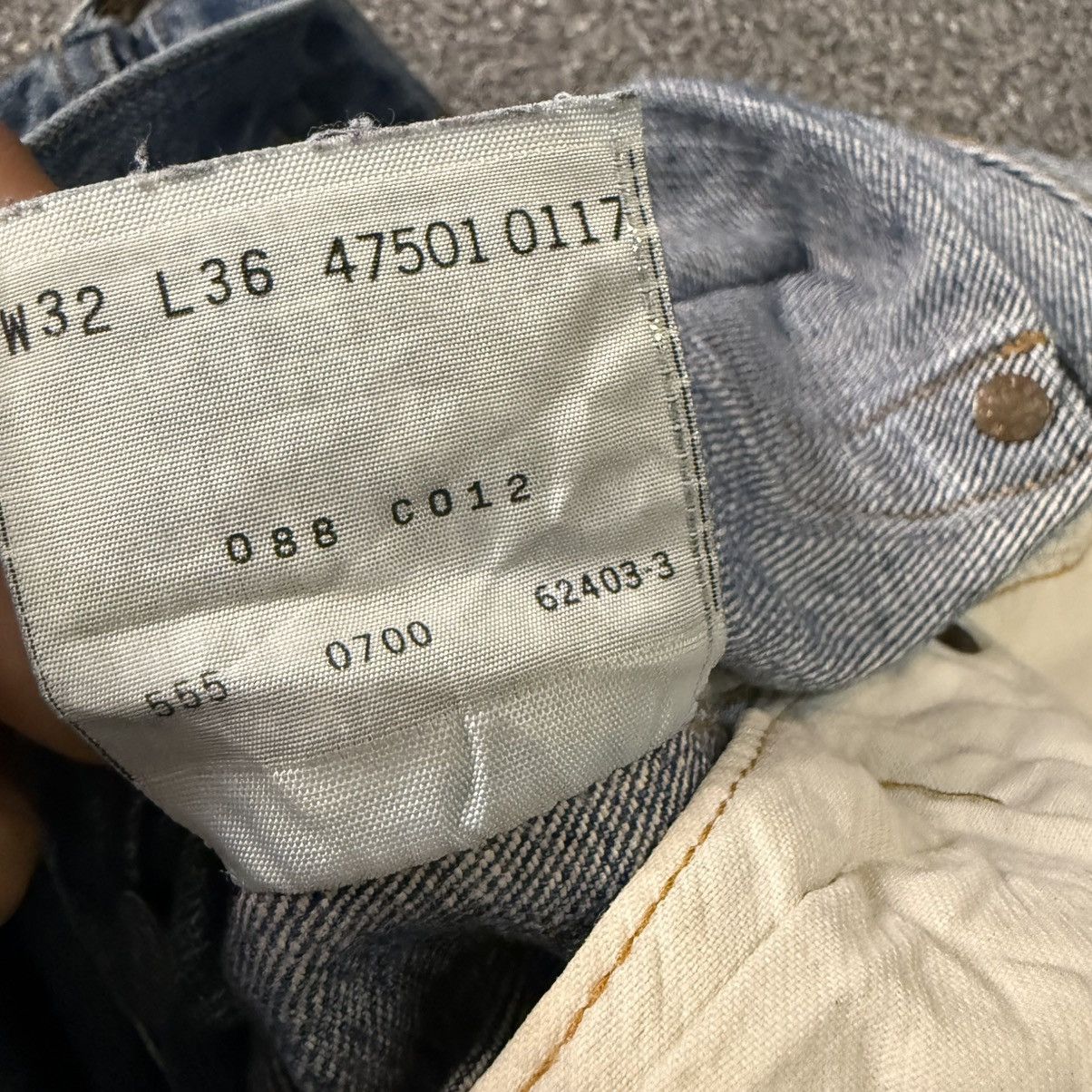 Levi's Vintage Clothing Levis E Selvedge 501 USA Distressed Aging Wash Denim W30 Size US 30 / EU 46 - 14 Thumbnail