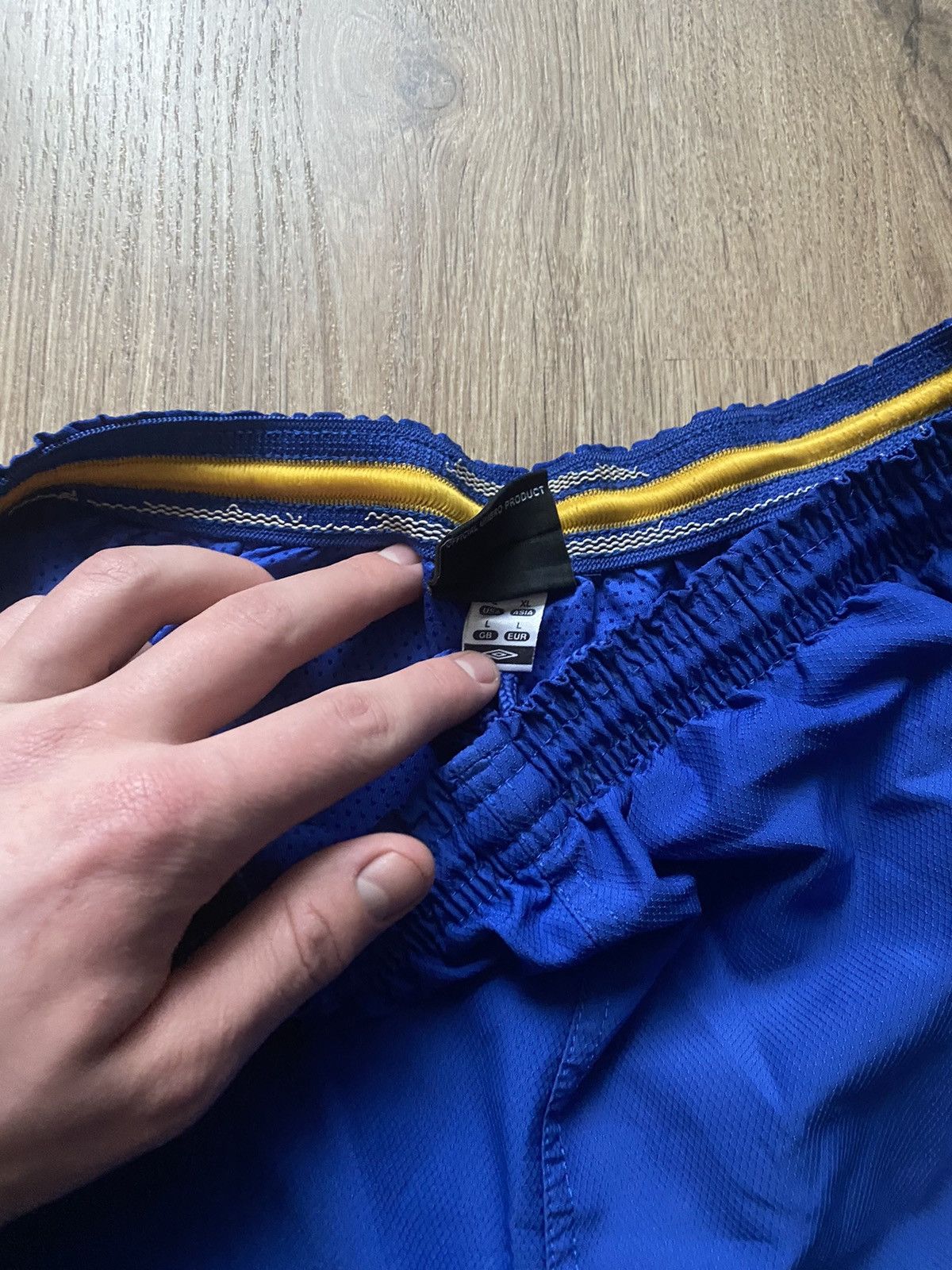 Umbro × Vintage 00s Vintage Umbro Sweden SVFF Performance Shorts Size US 34 / EU 50 - 4 Thumbnail