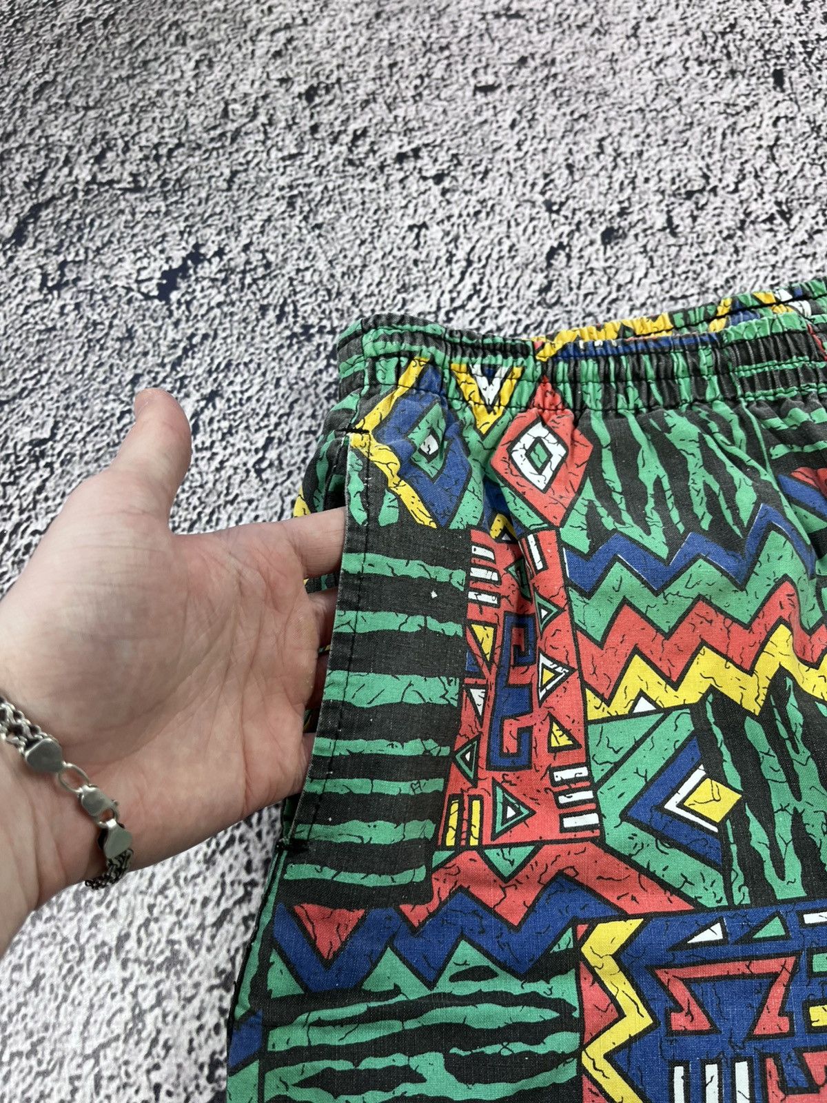 Vintage Vintage 90s art shorts streetwear Hawaiian style size L Size US 34 / EU 50 - 4 Thumbnail