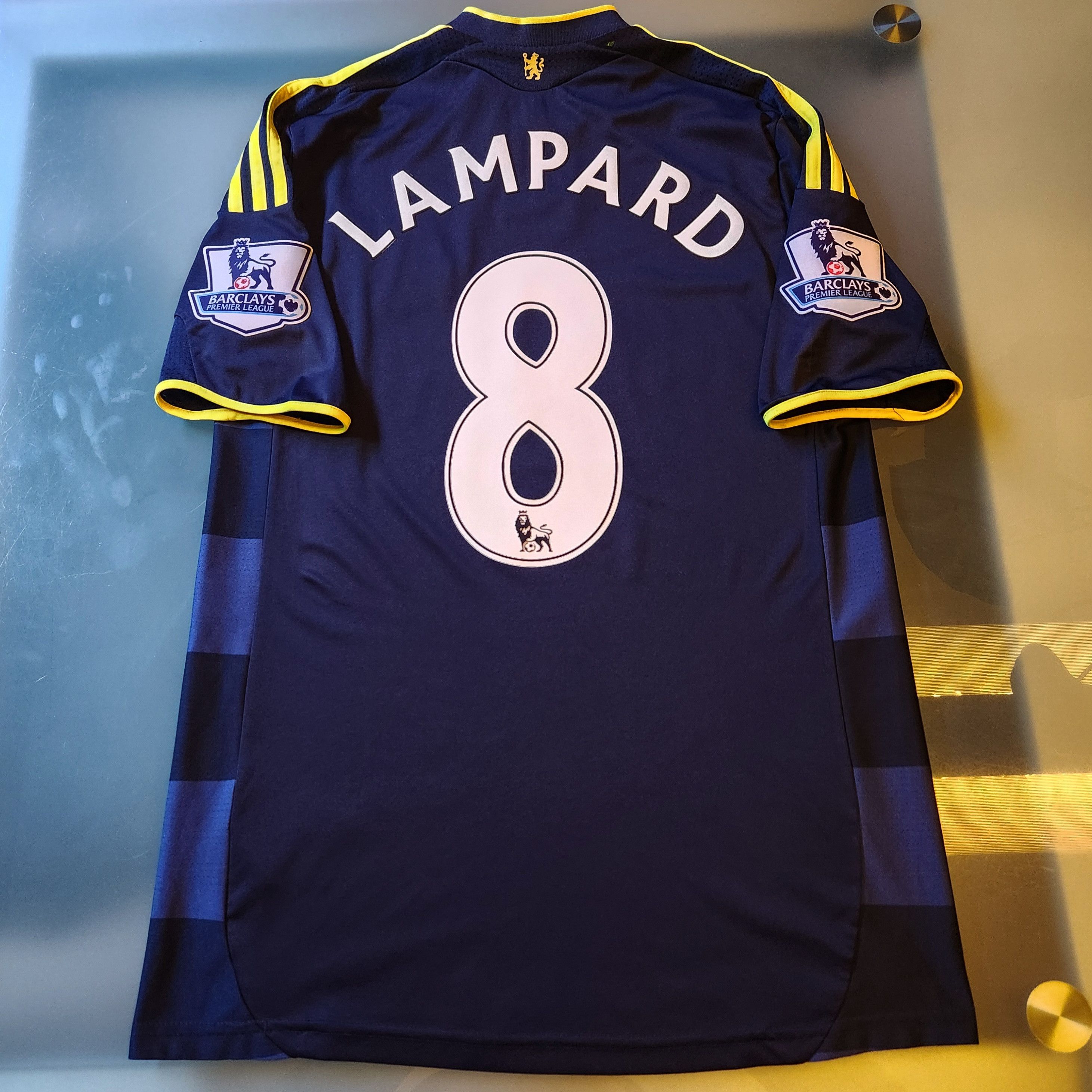 Adidas Authentic Retro Chelsea LAMPARD 2009-2010 09/10 Away Jersey Size US S / EU 44-46 / 1 - 2 Thumbnail
