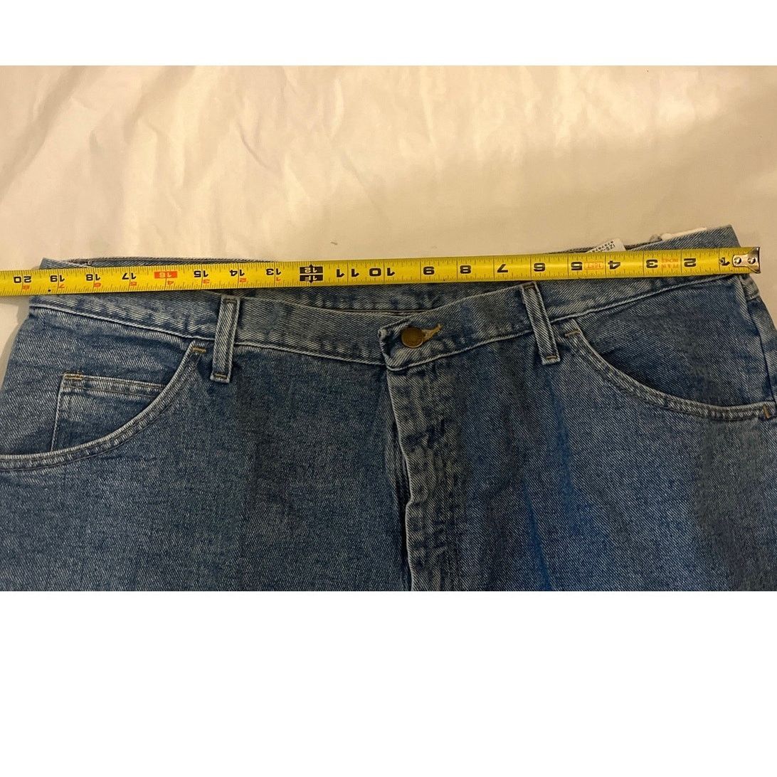Wrangler Wrangler Men's Relaxed Fit Denim Short - Size: 42 - Blue NEW Size US 42 / EU 58 - 7 Thumbnail