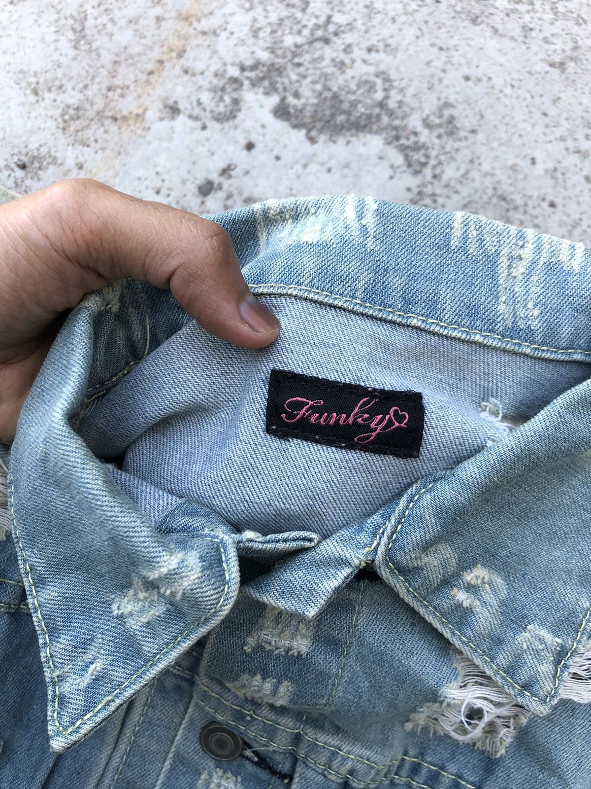 Japanese Brand RIPPED FUNKY TYPE 2 DENIM JACKET Size M / US 6-8 / IT 42-44 - 2 Thumbnail